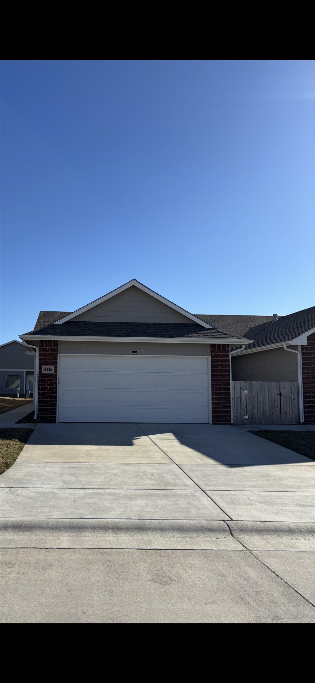5436 N Colburn Ct, Bel Aire, KS 67220