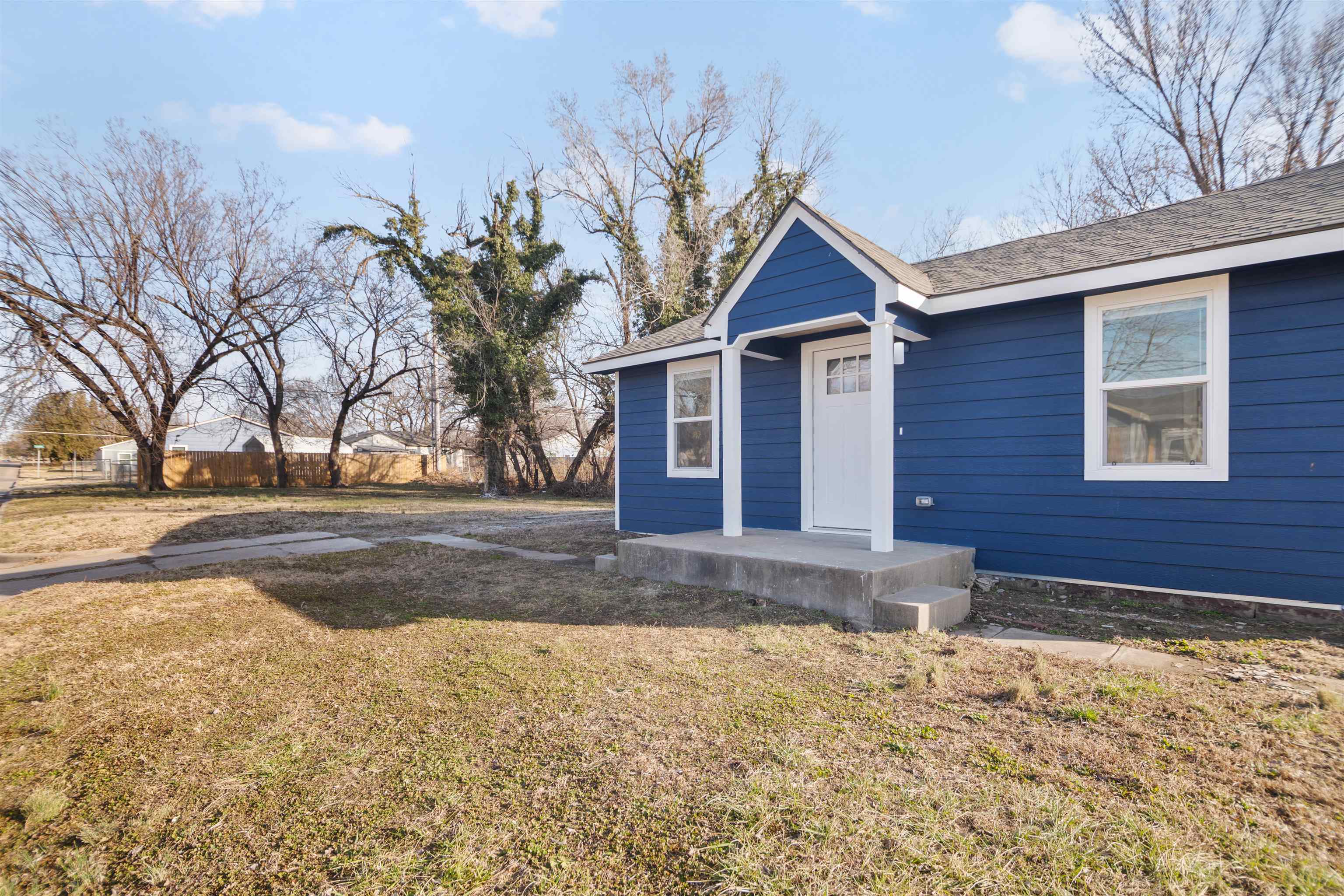 2601 E 11th St N, Wichita, KS 67214