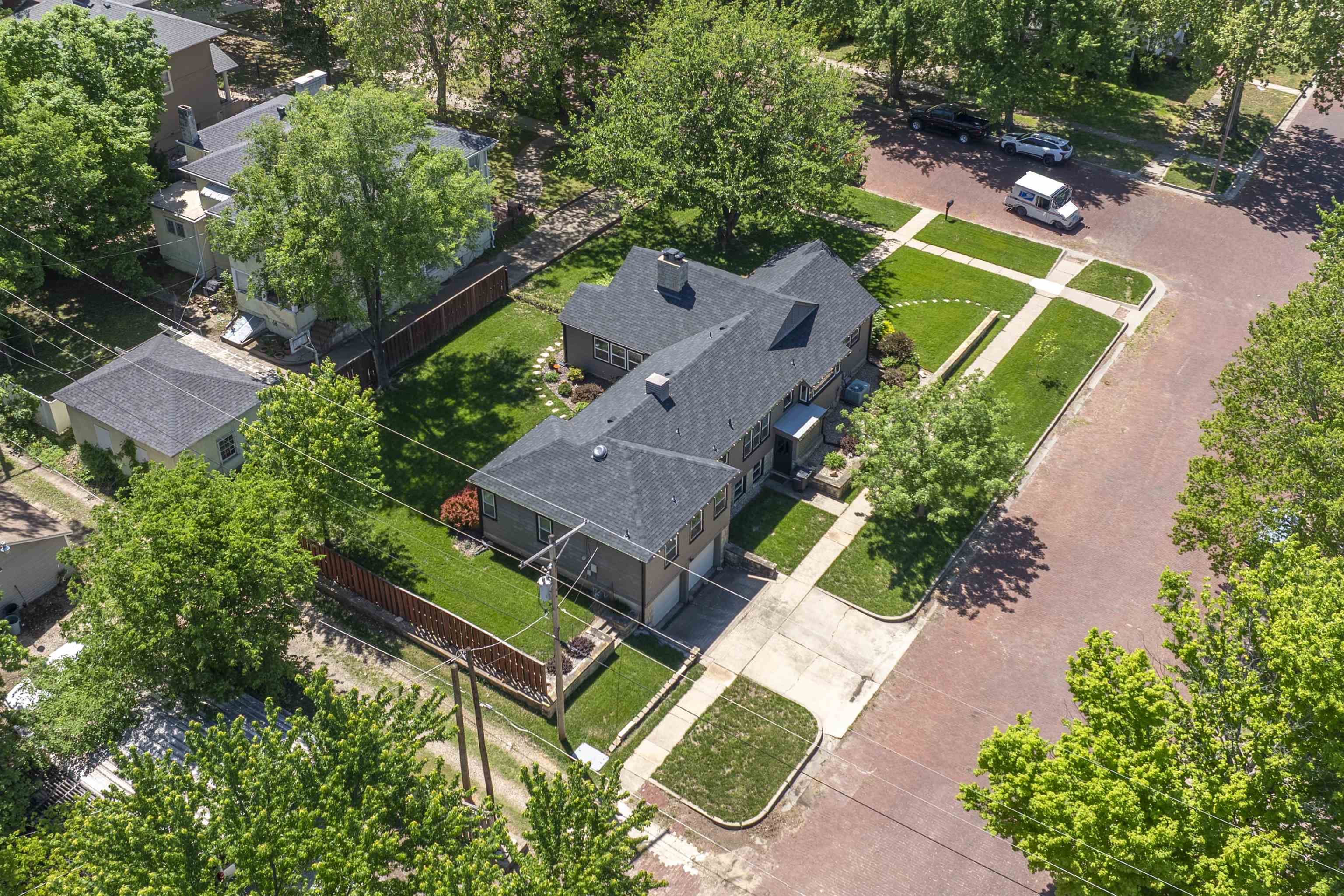 426 N B, Arkansas City, KS 67005