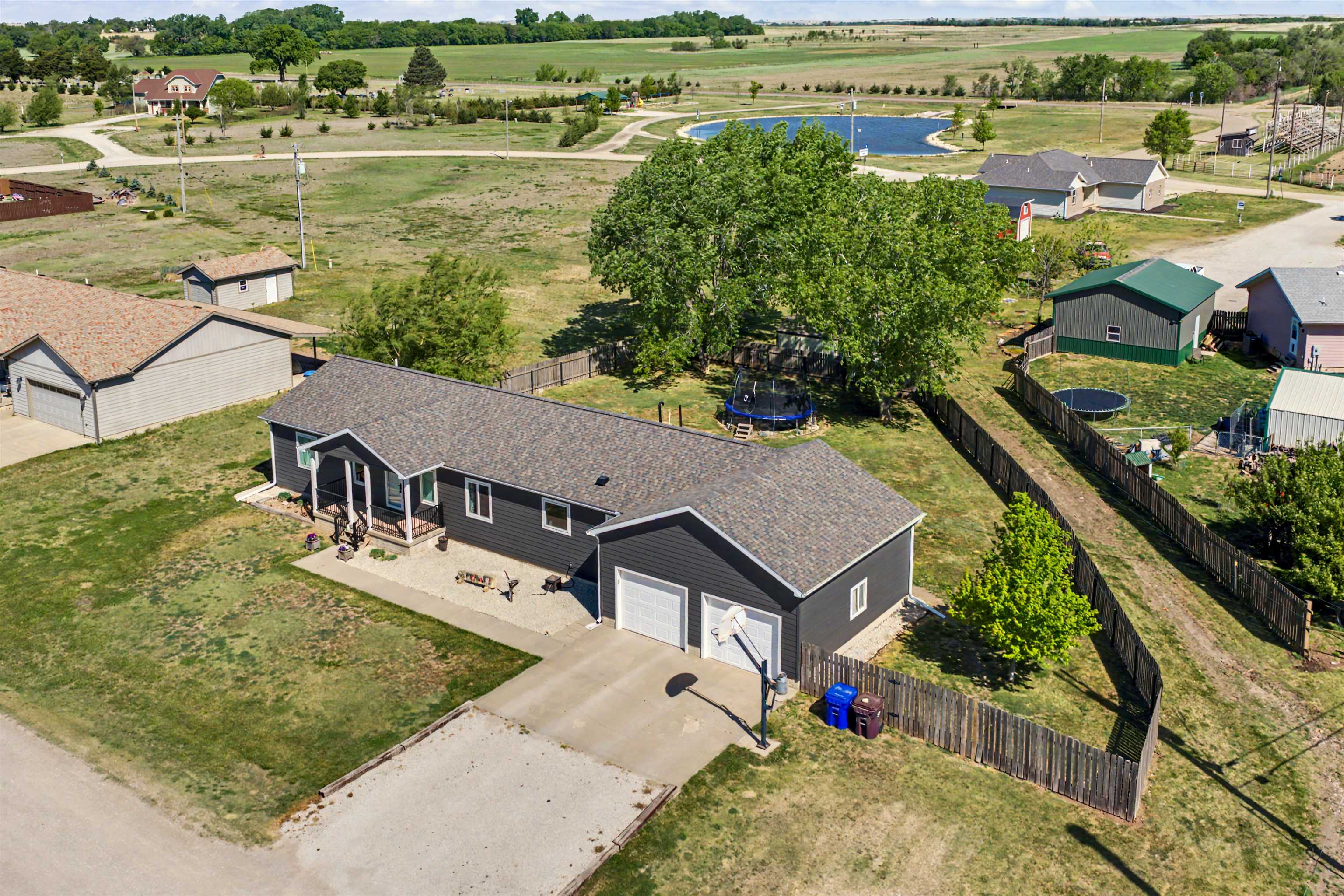 402 W 5th St, Marquette, KS 67464