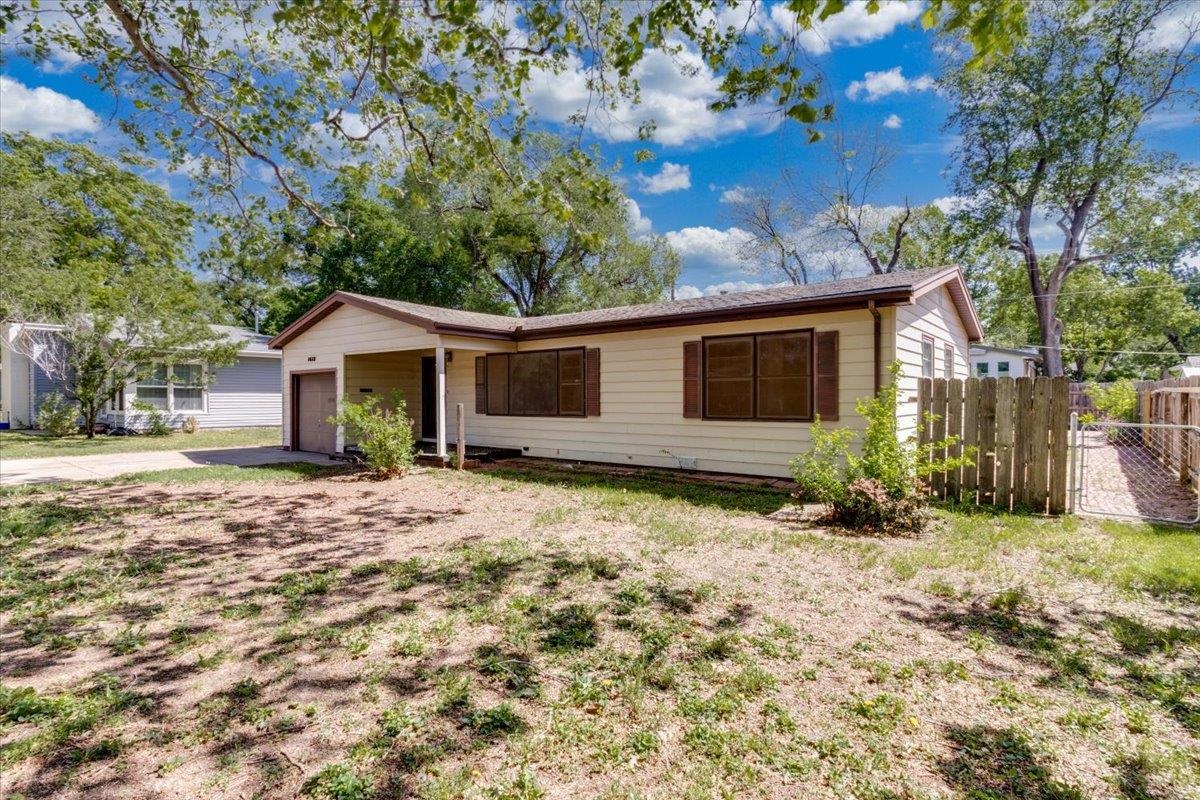 1612 N Lawndale, El Dorado, KS 67042