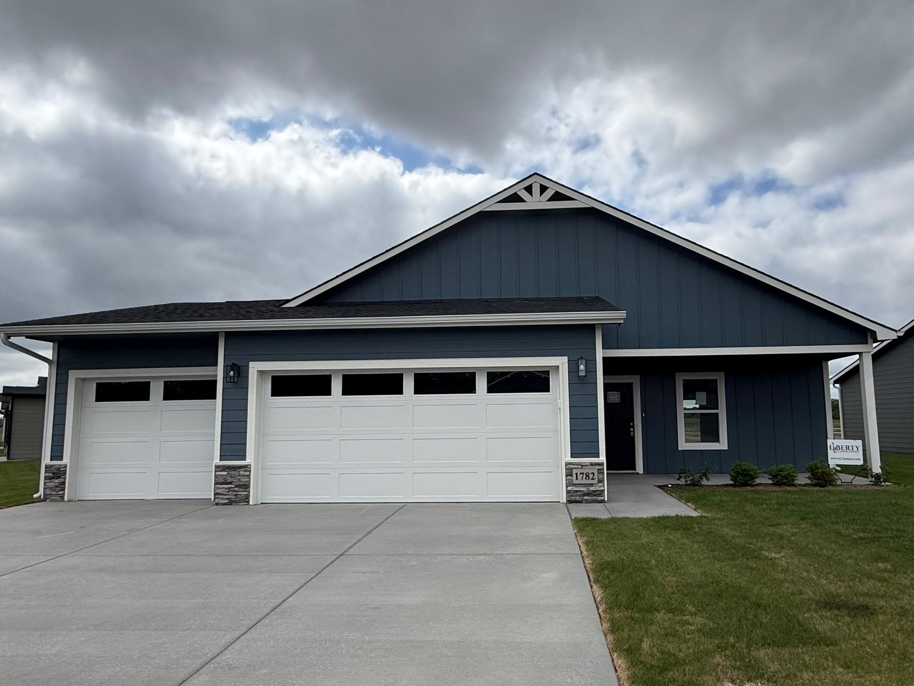 1782 W Redbud Ln, Goddard, KS 67052