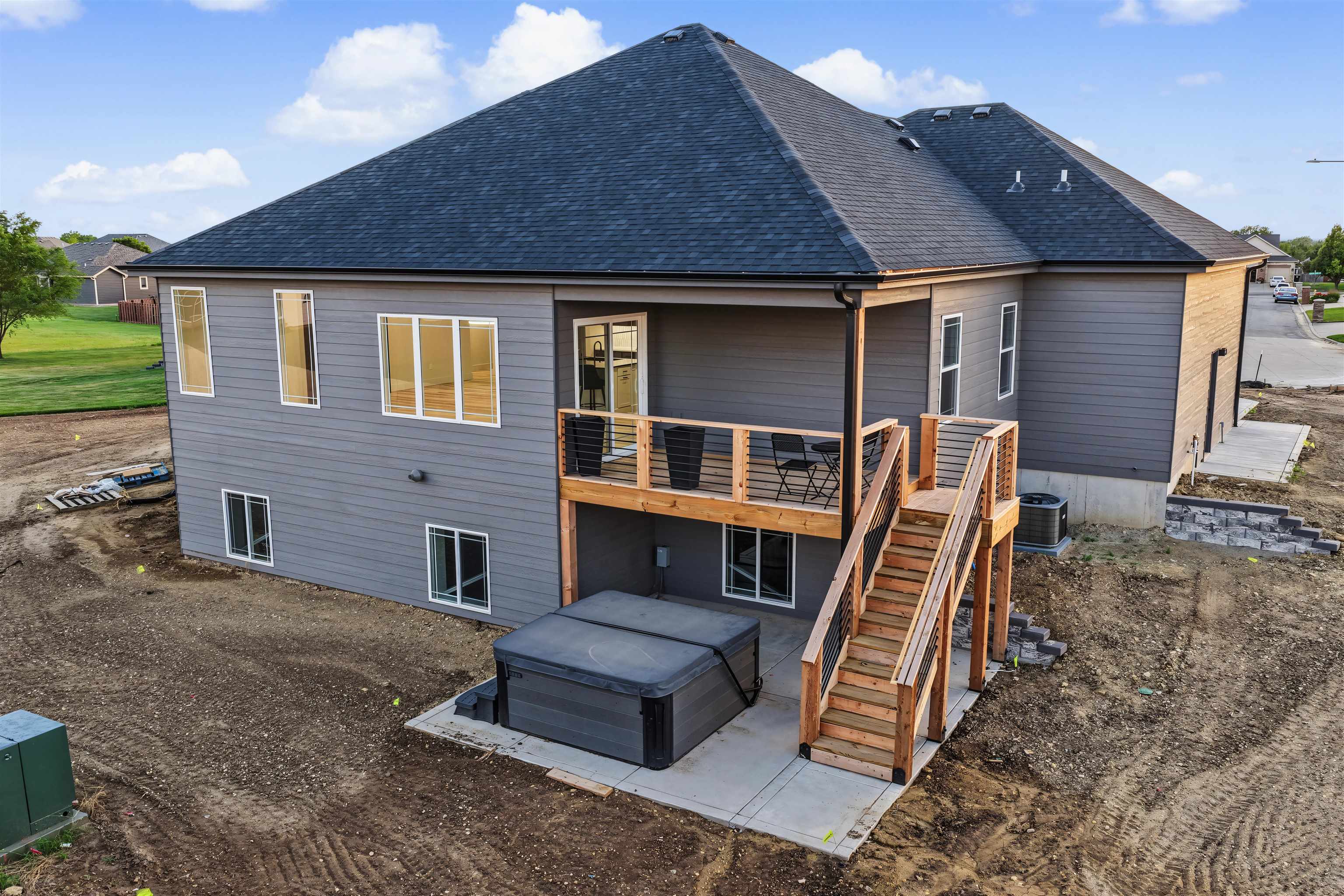 2606 Dunnwood Ln, Salina, KS 67401