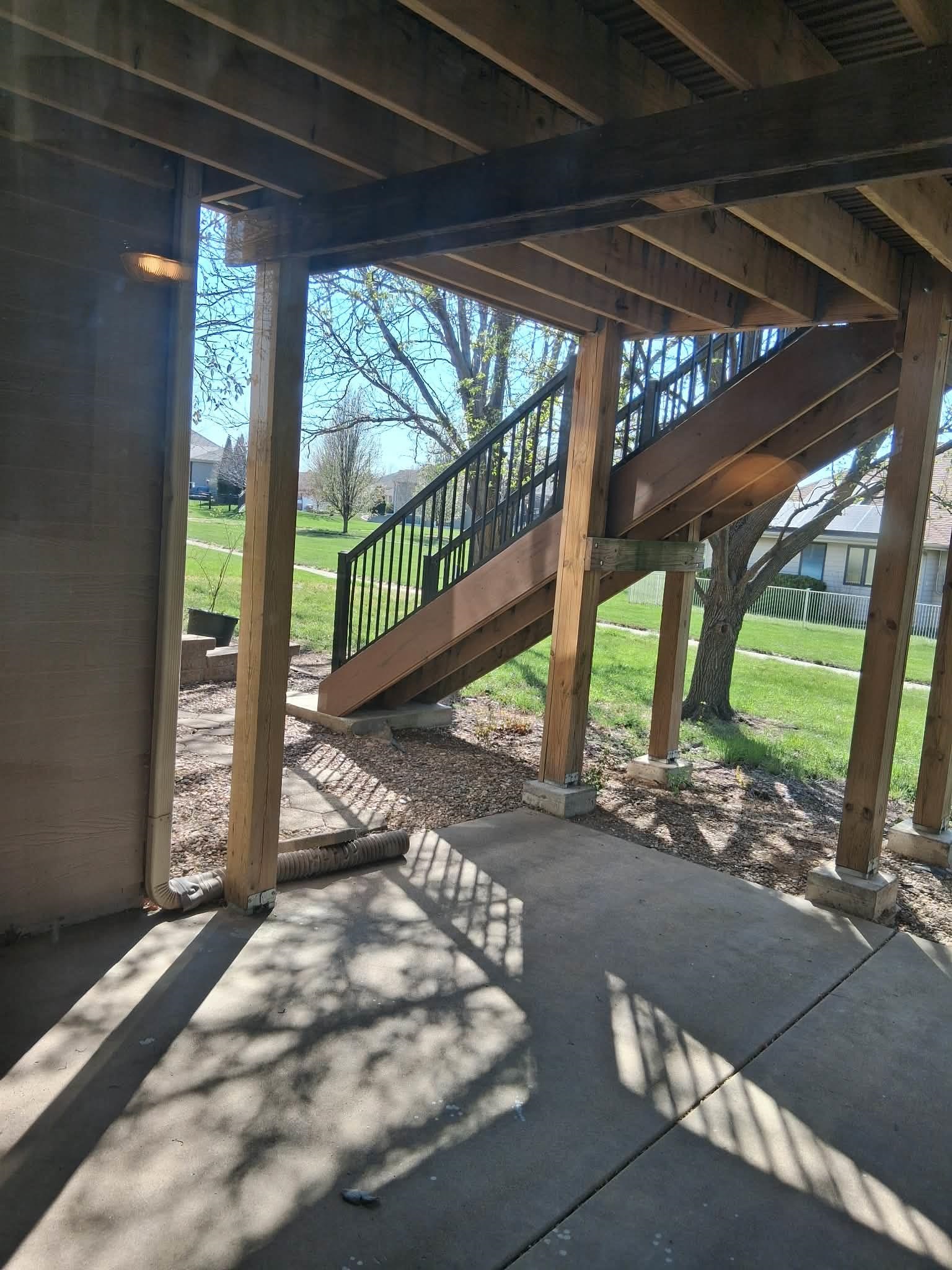 1250 Columbine Cr, Salina, KS 67401