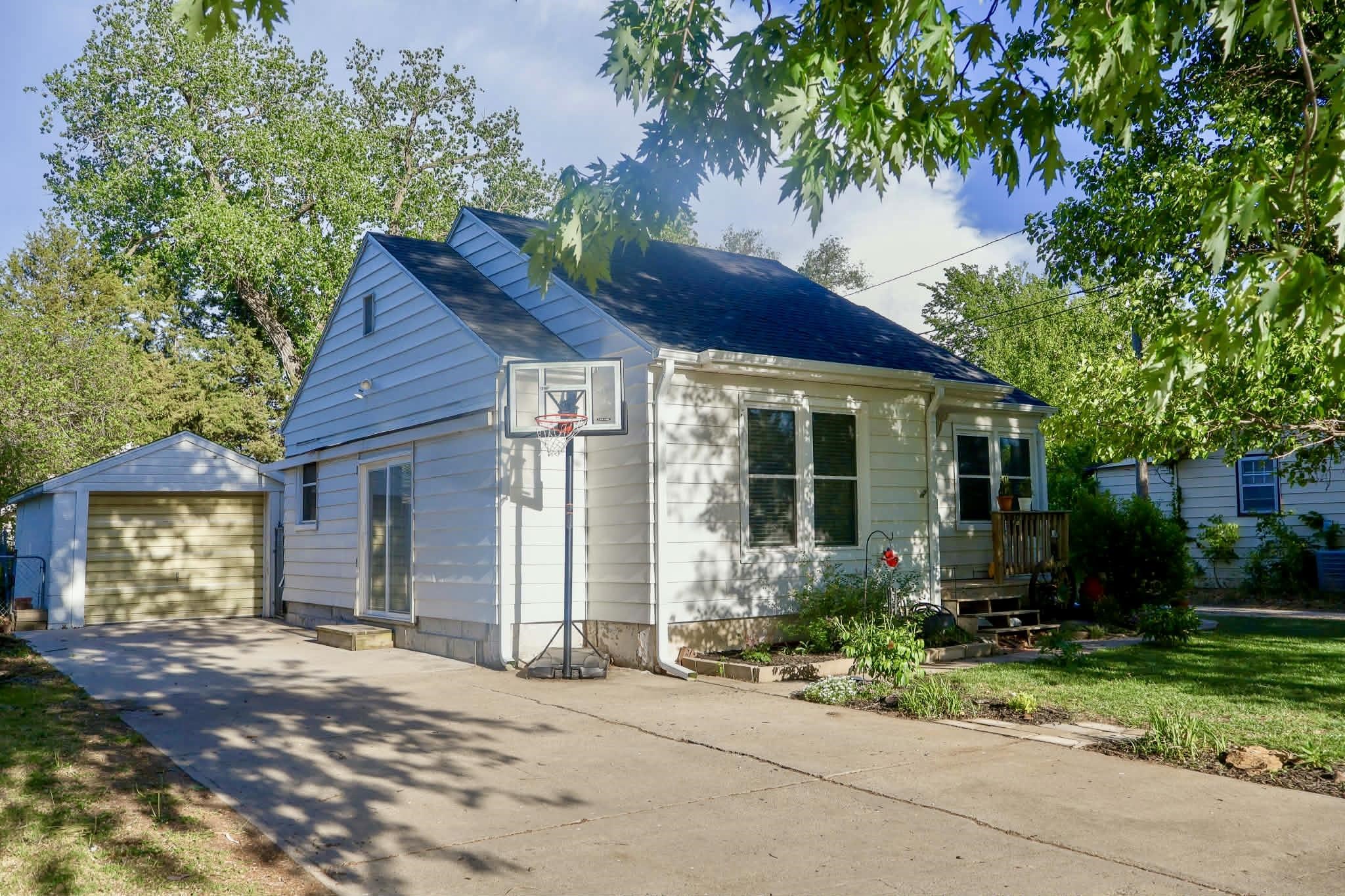 114 N Olivette St, Mcpherson, KS 67460