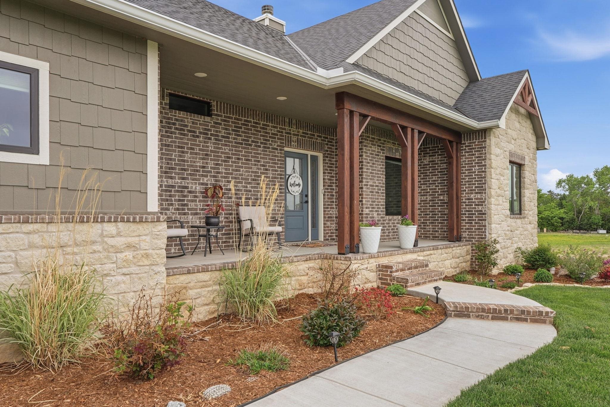 106 S Estes St, Garden Plain, KS 67050