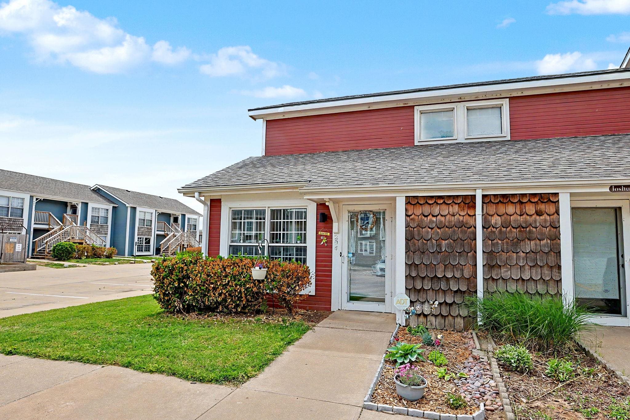 6725 W Shade #204 Unit 204, Wichita, KS 67212