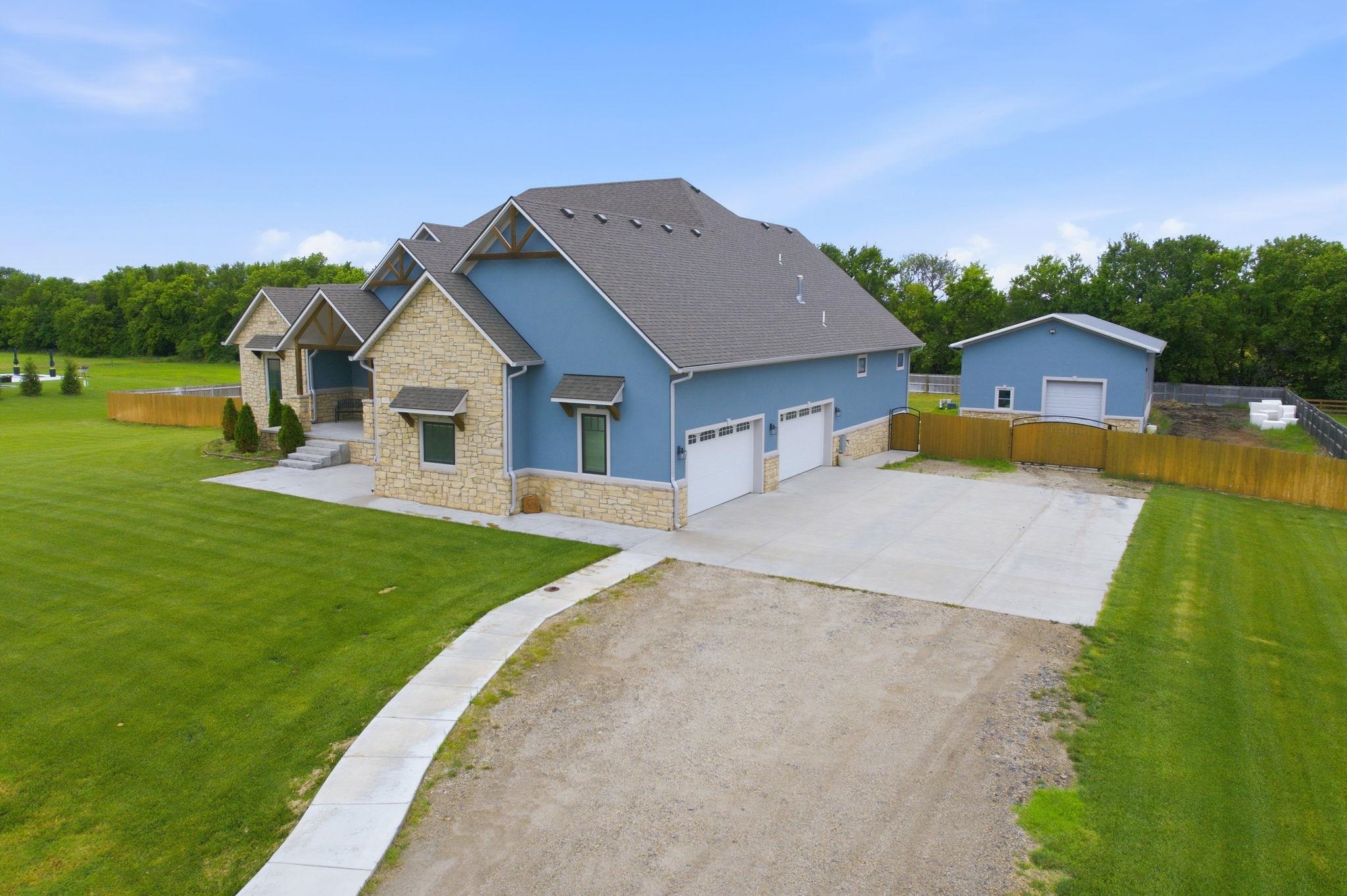7115 S Suzanne St, Derby, KS 67037