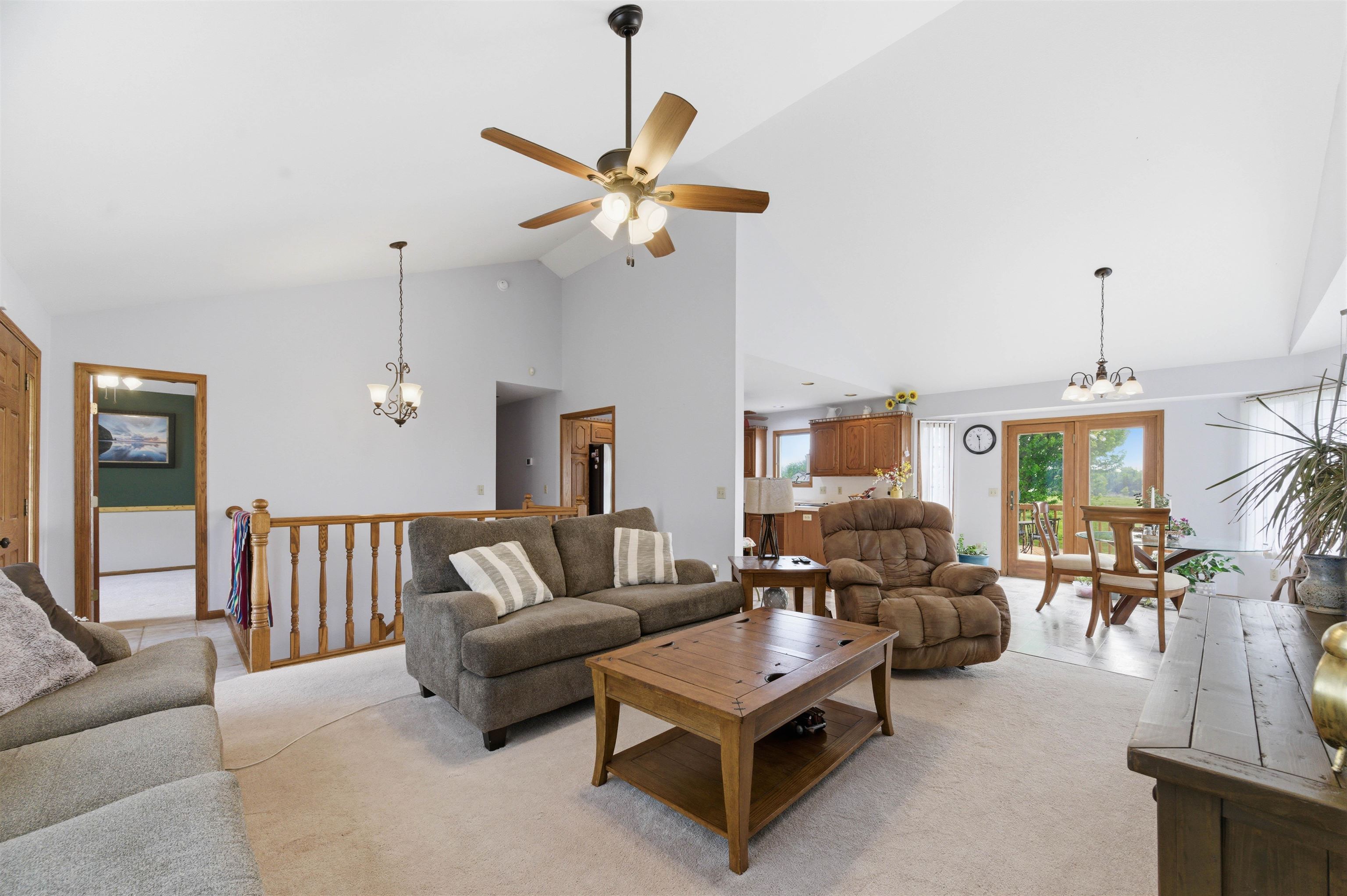 1216 S Chestnut St, Halstead, KS 67056