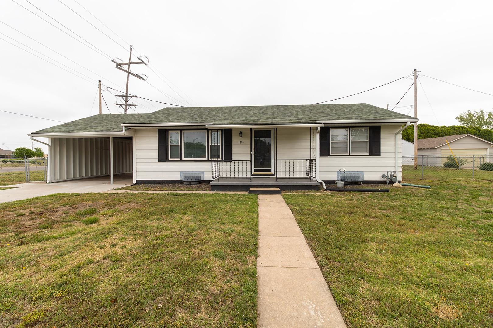 1614 Pleasant, Hutchinson, KS 67501