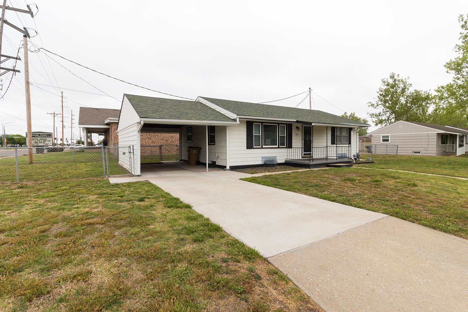 1614 Pleasant, Hutchinson, KS 67501