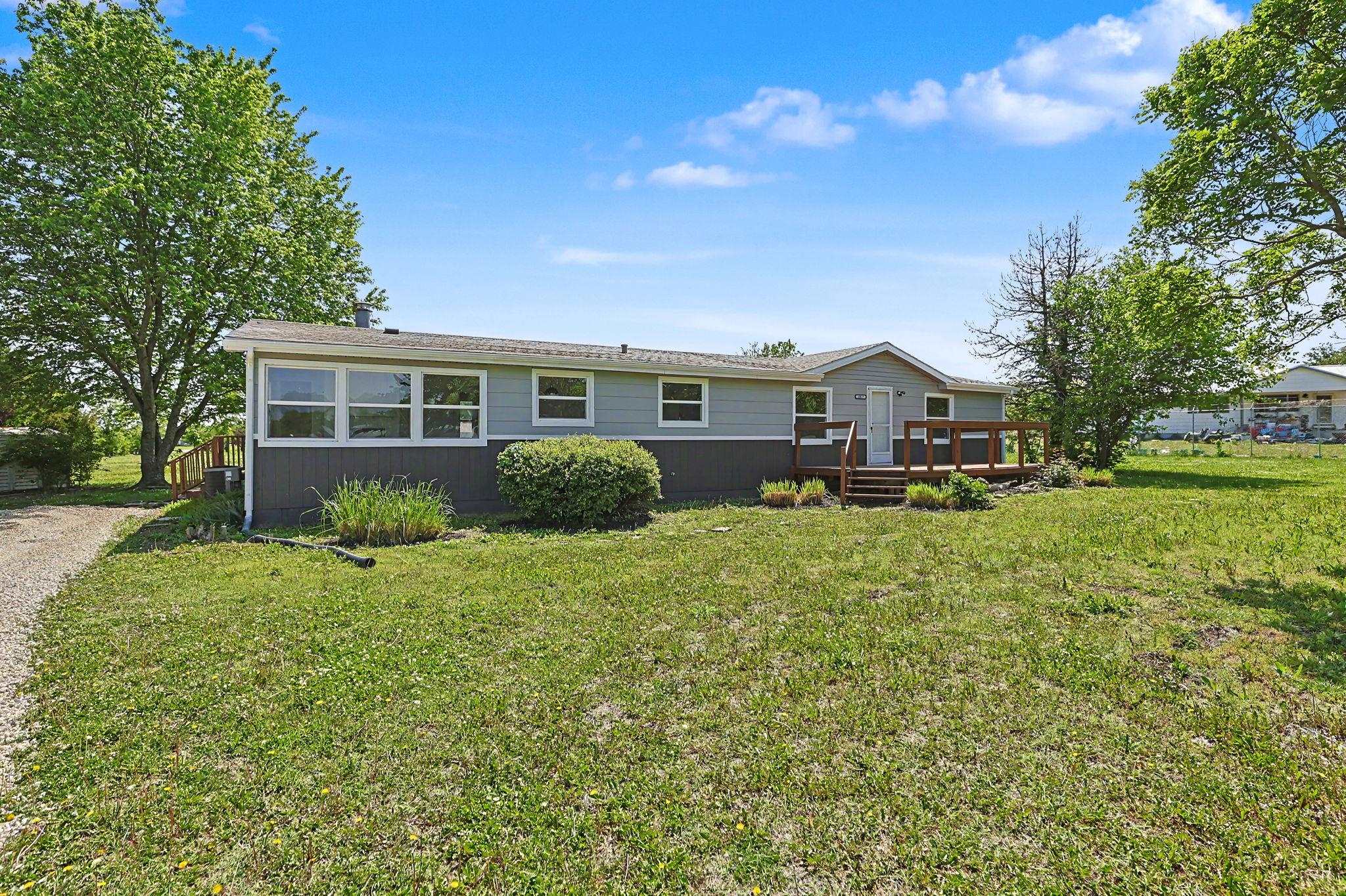 14827 SW 157th Ter, Rose Hill, KS 67133