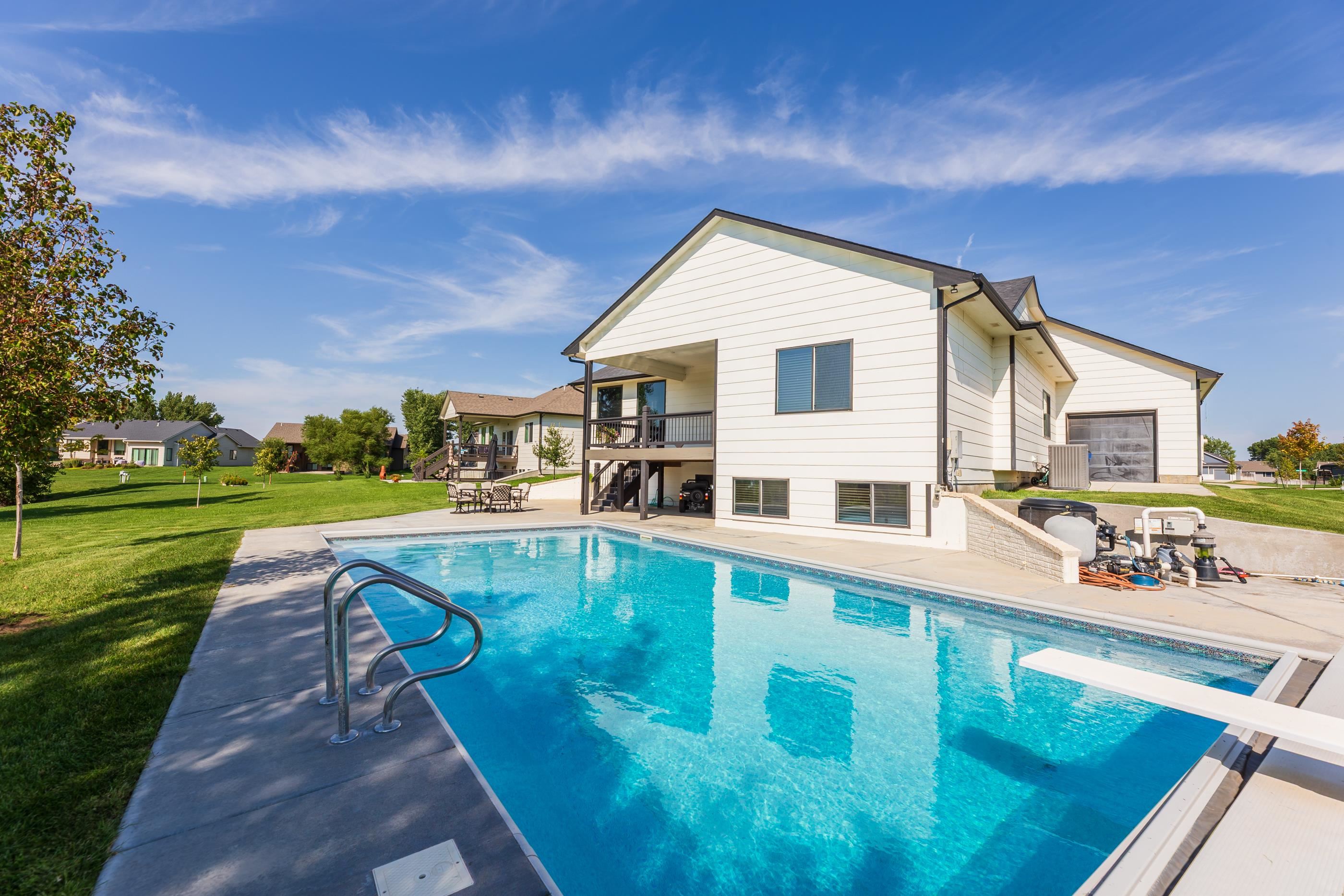 5817 N Edwards Ct, Wichita, KS 67204