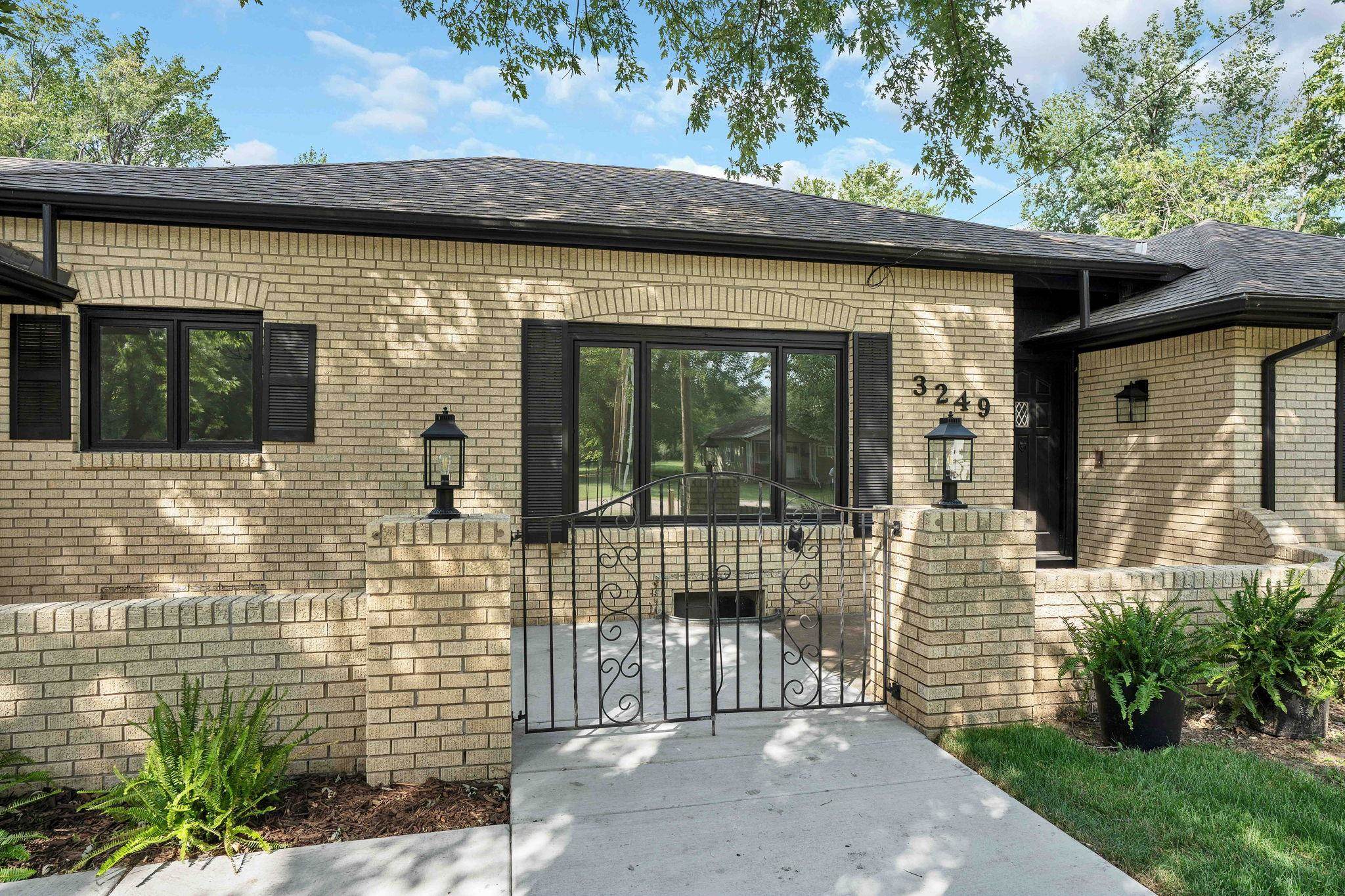 3249 N Hood Ct, Wichita, KS 67204