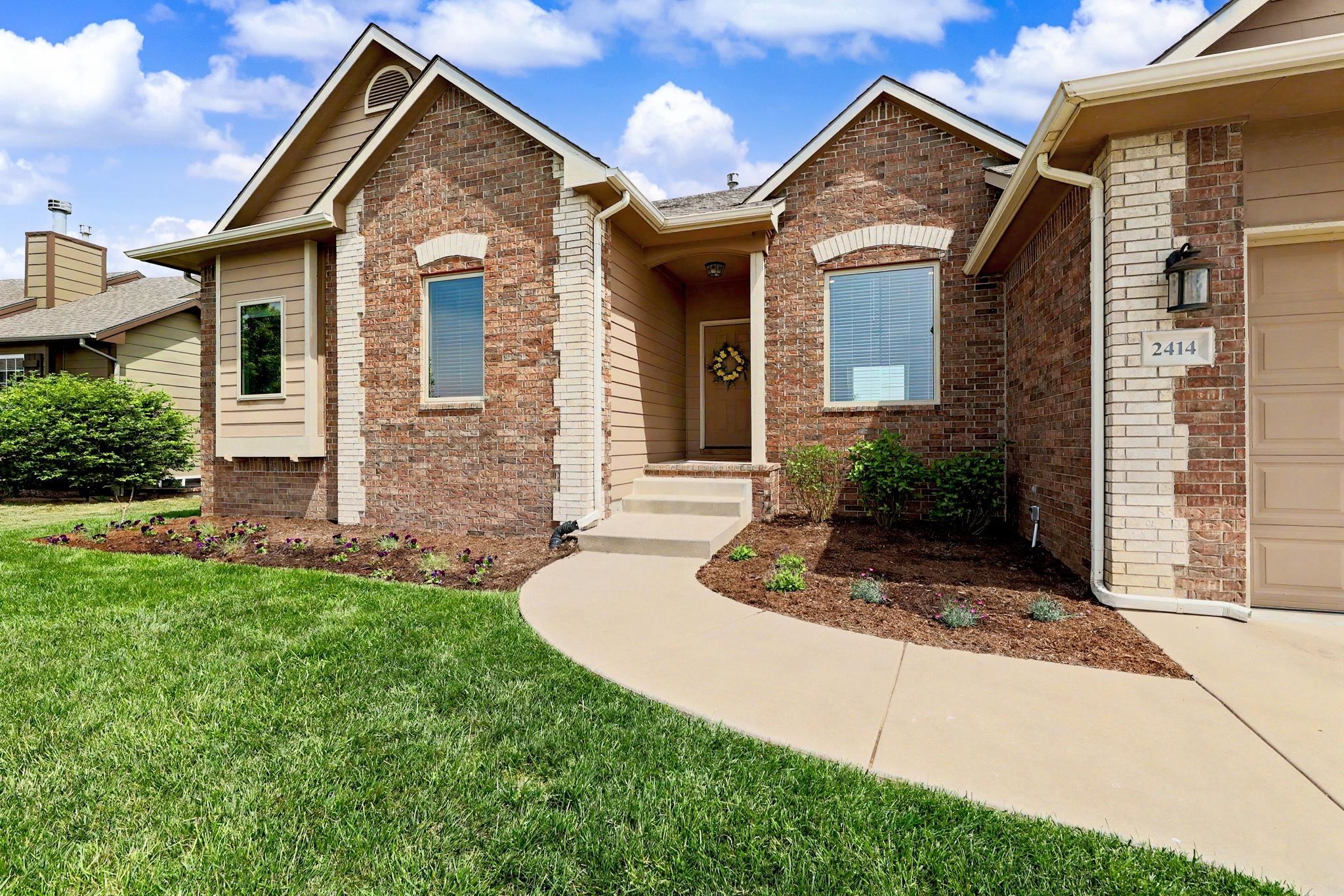 2414 N Castle Rock St, Wichita, KS 67228