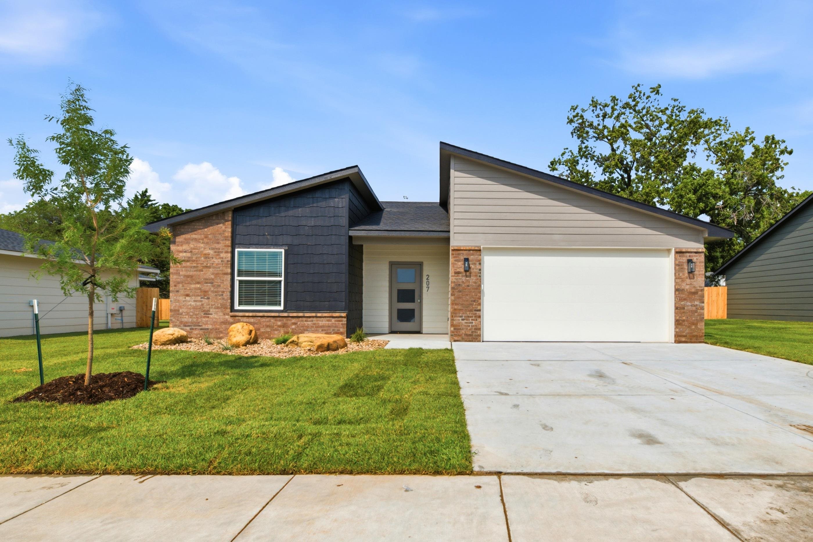 207 Tomahawk, Clearwater, KS 67026