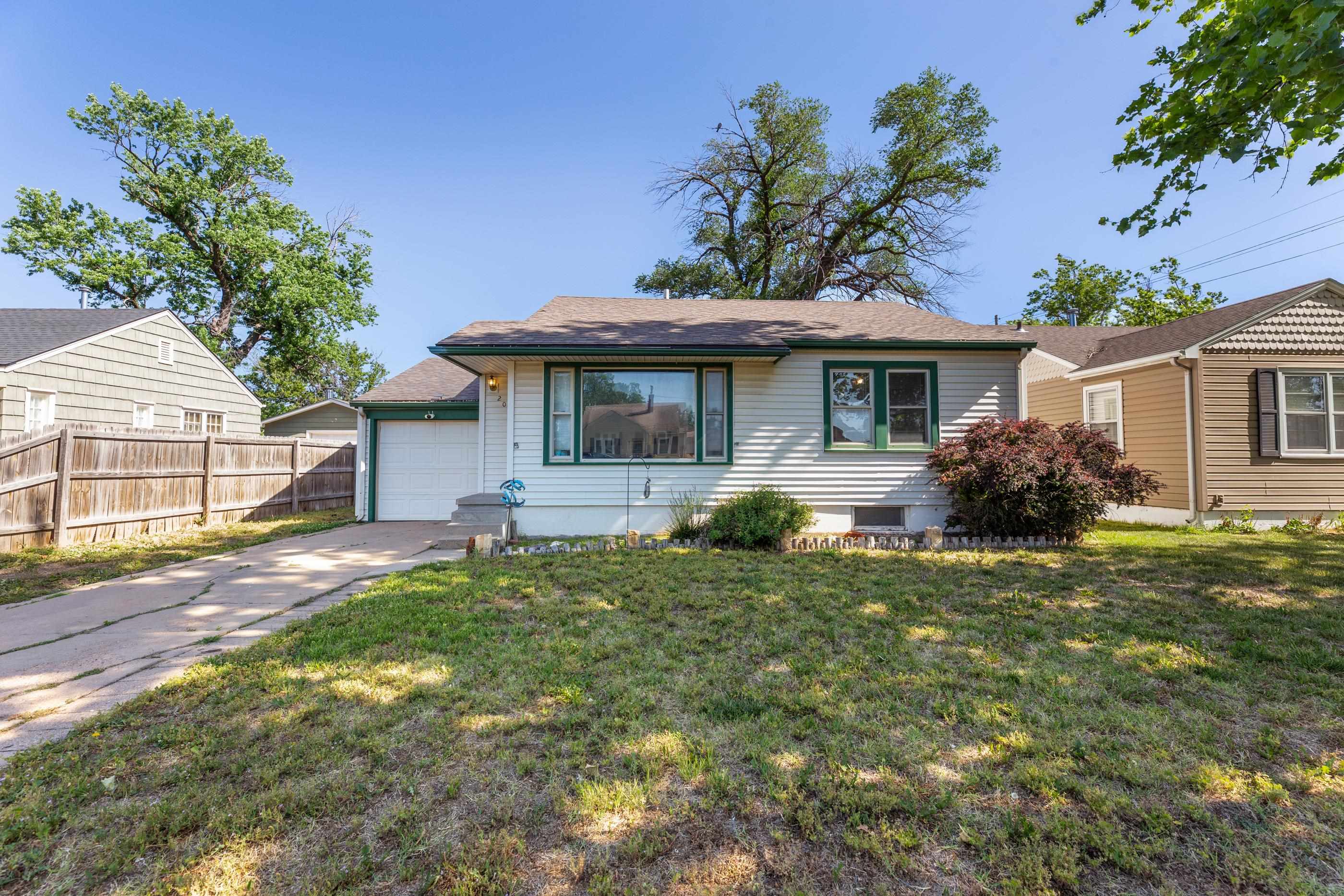 202 W 25th Ave, Hutchinson, KS 67502