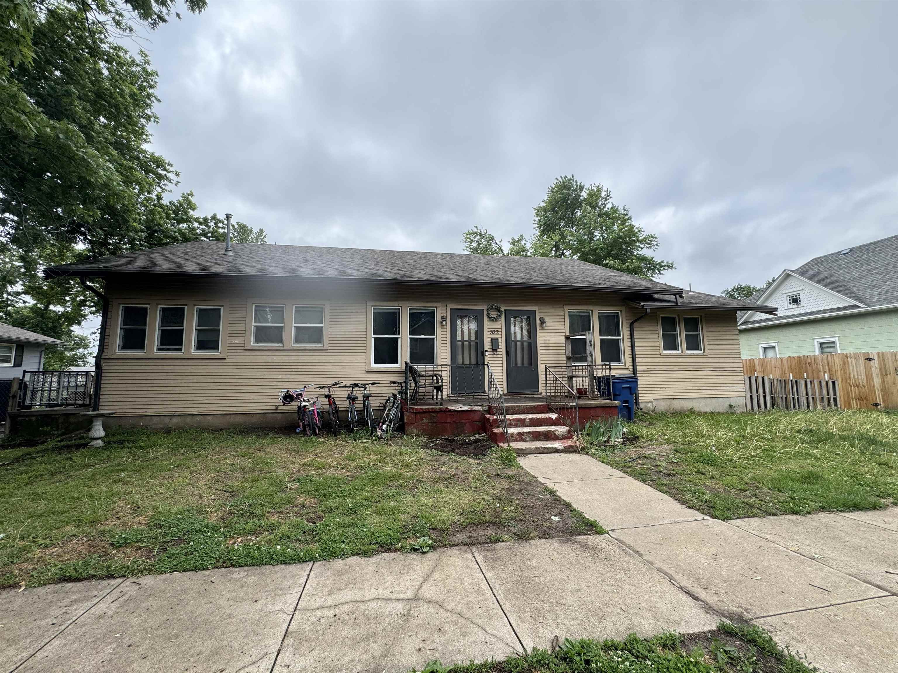 322 NE 5th St, Abilene, KS 67410