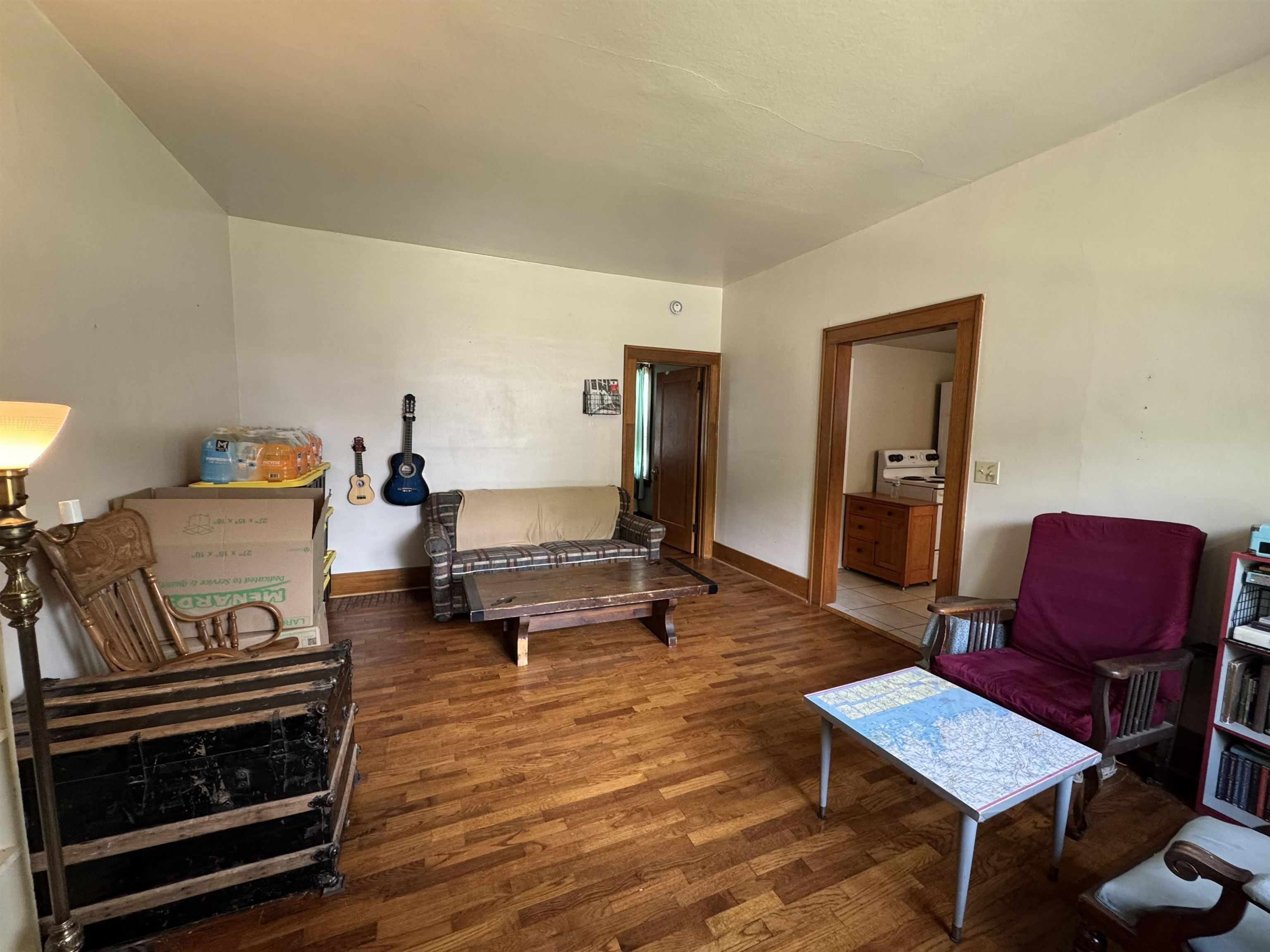 322 NE 5th St, Abilene, KS 67410