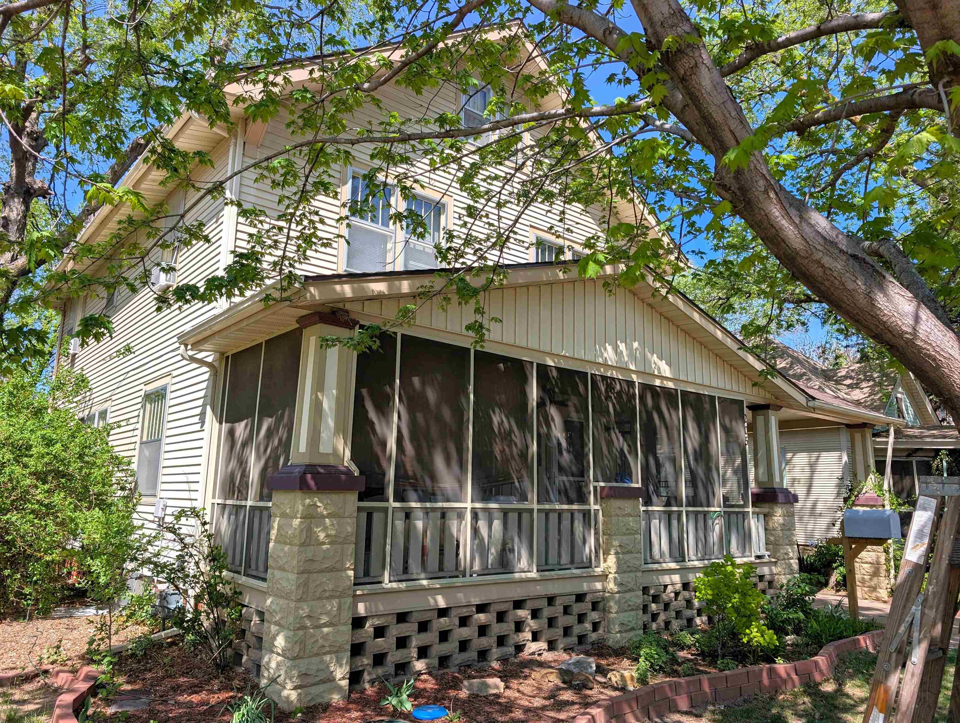 205 N College Ave, Salina, KS 67401