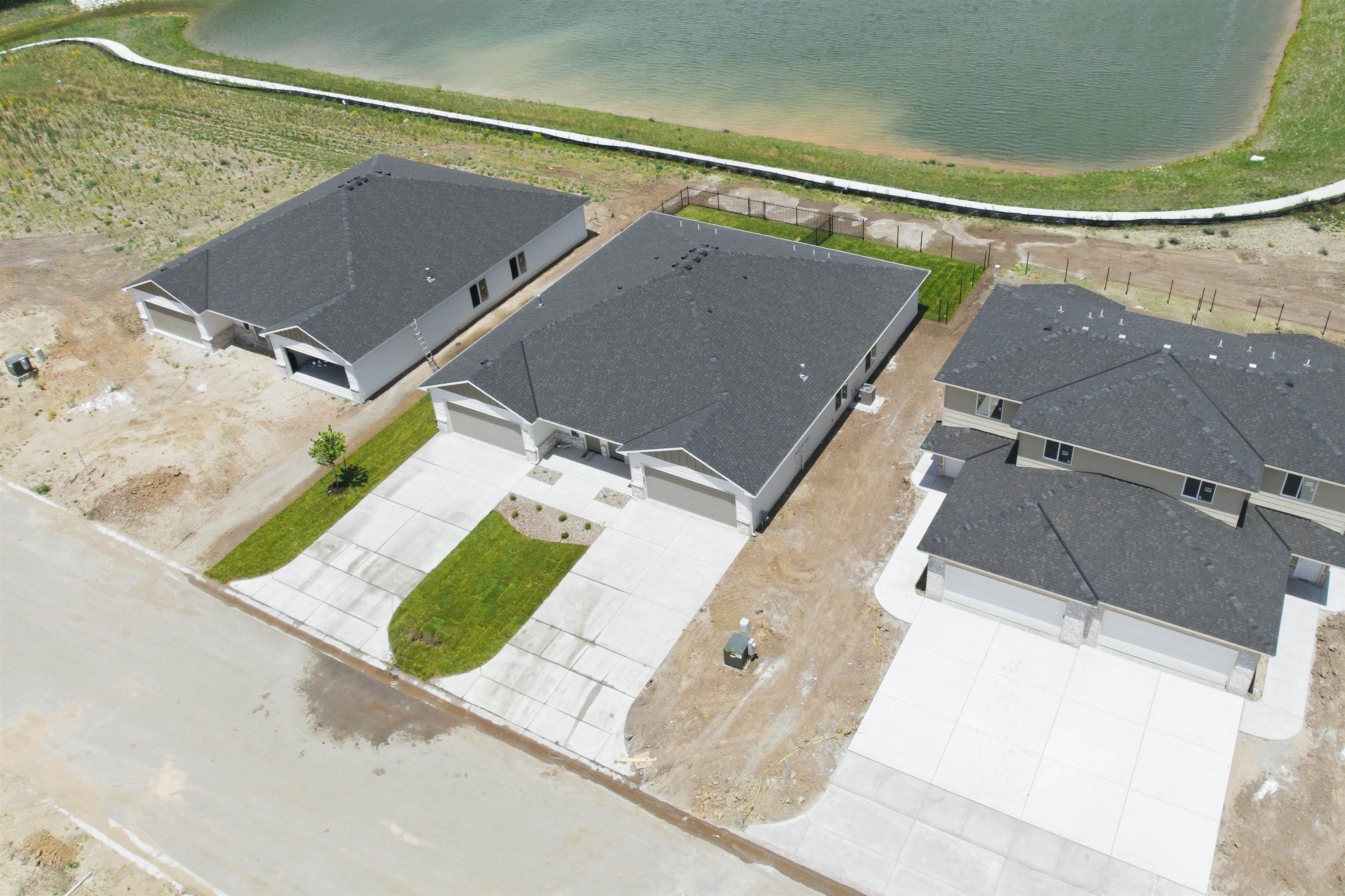 185-187 N Mendocino Ct, Goddard, KS 67235