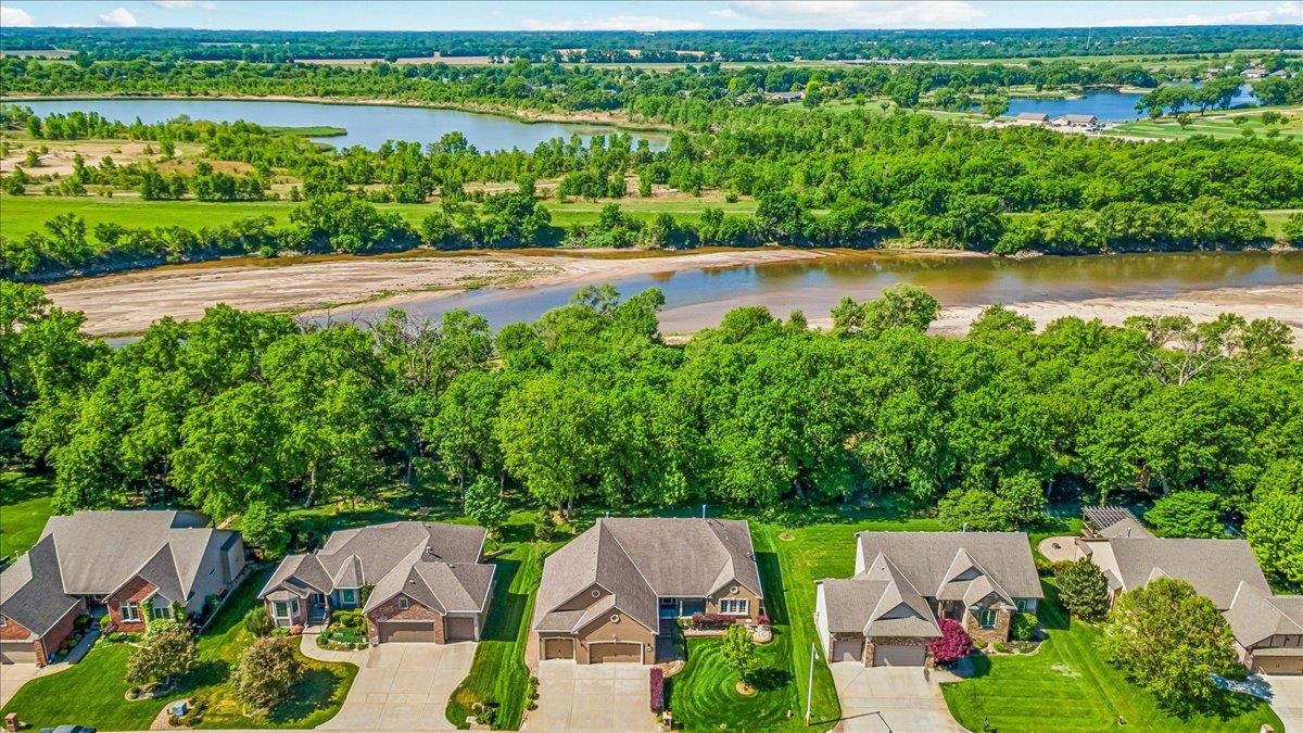 6441 S Cedardale Ave, Derby, KS 67037