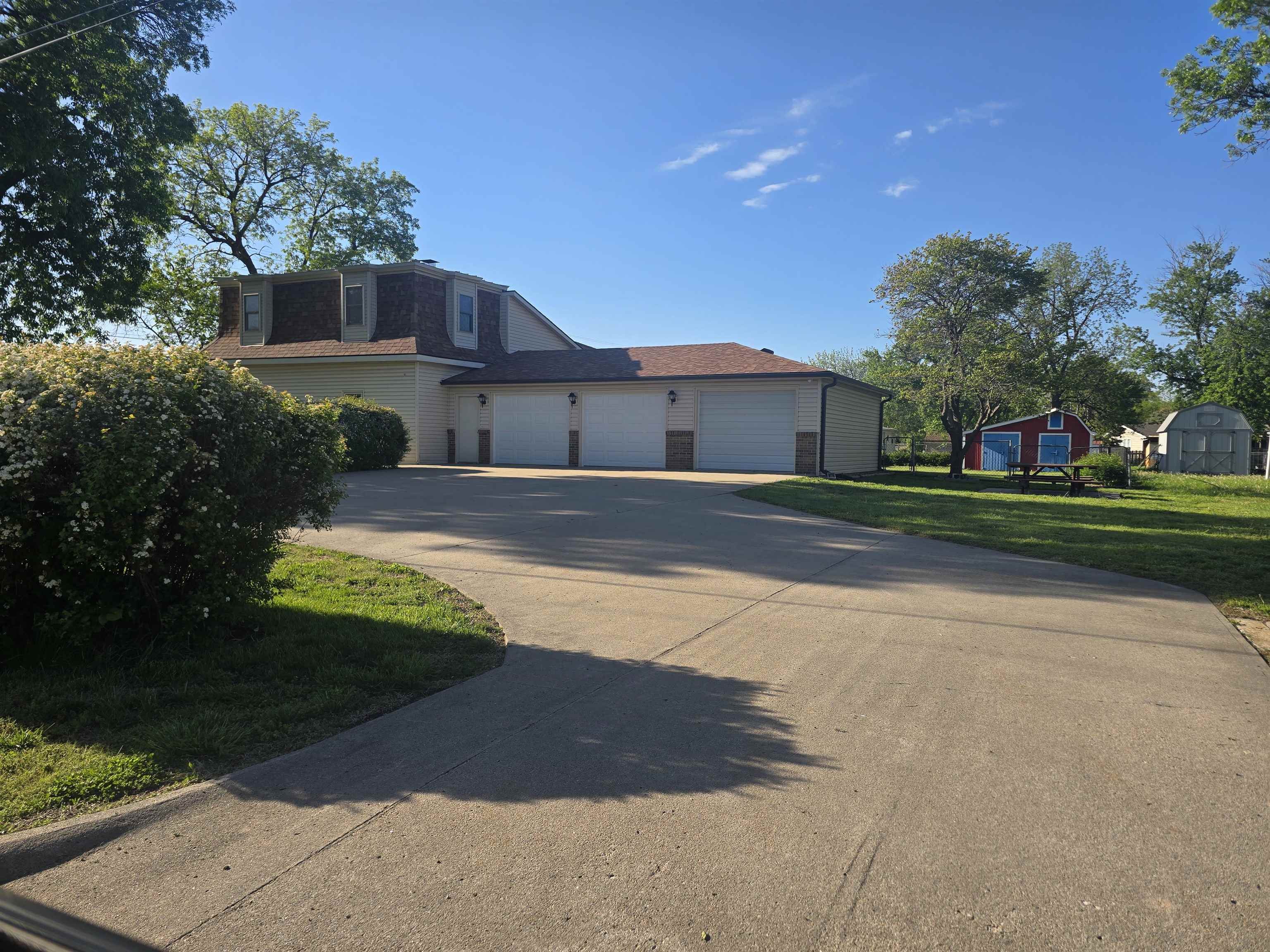 2327 - 2319 N St, Belleville, KS 66935