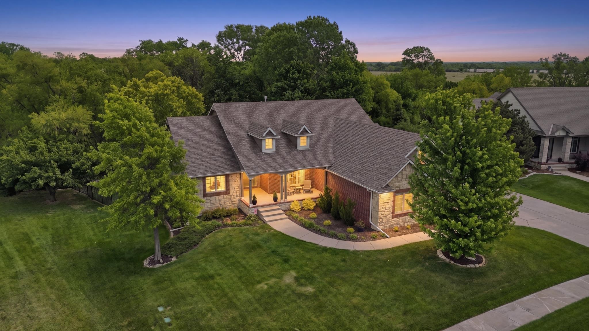 1210 E Rolling Hills Dr, Augusta, KS 67010