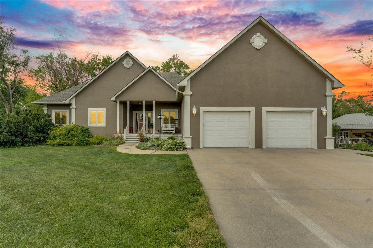 521 E Whispering Meadows, Potwin, KS 67123-9503