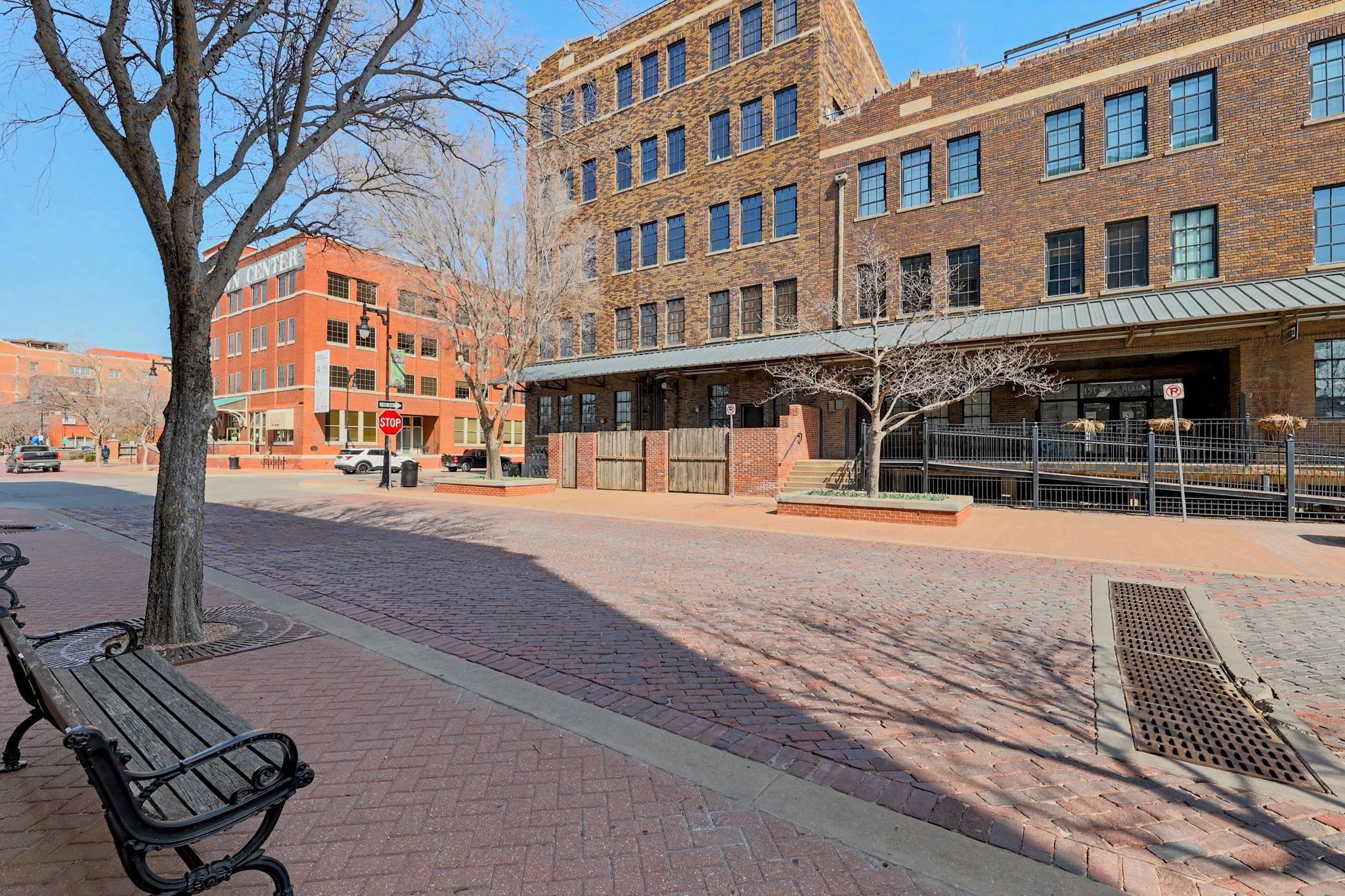 151 N Rock Island St Apt 2f, Wichita, KS 67202