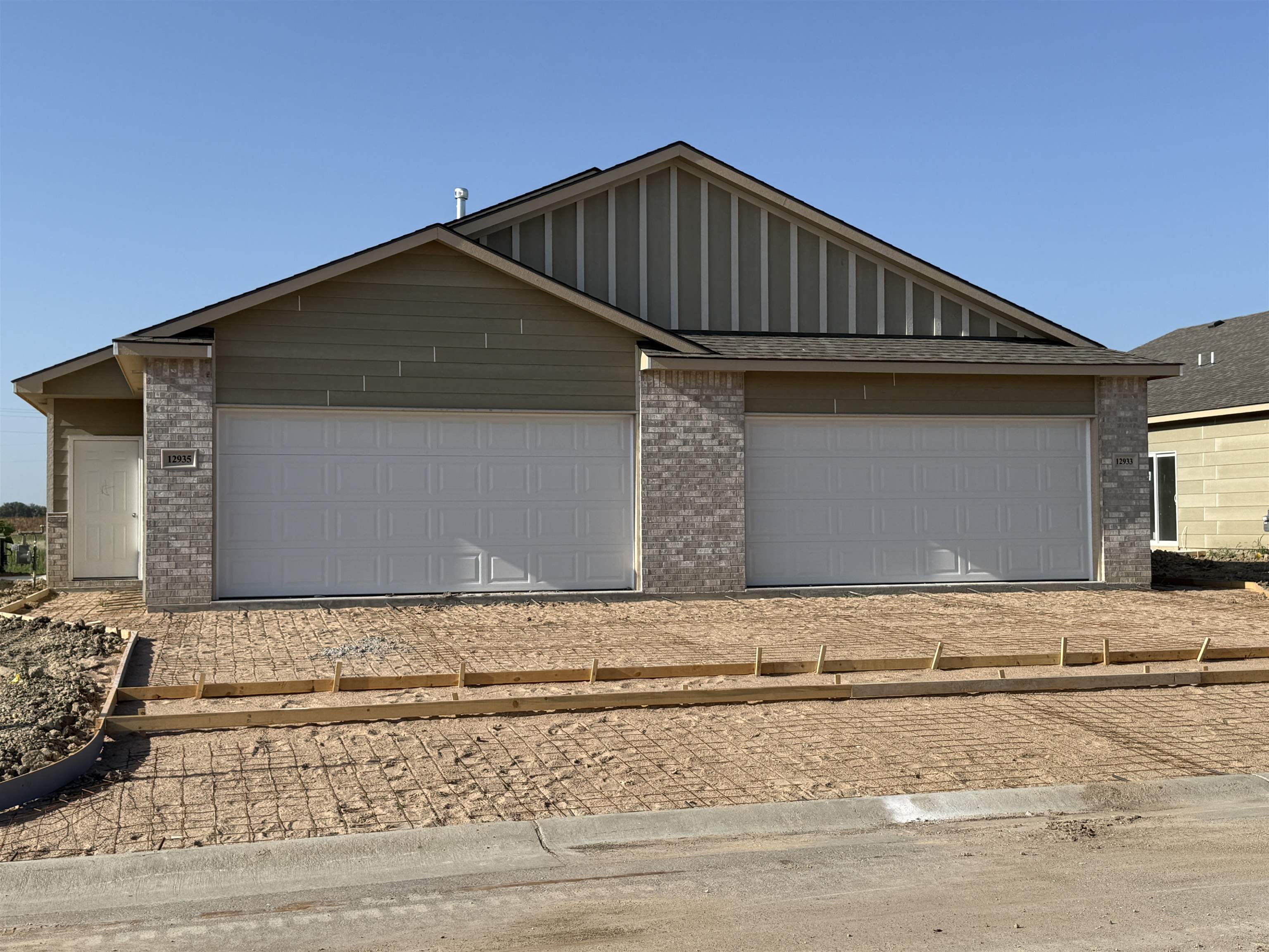1293312935 E Blake St, Wichita, KS 67230