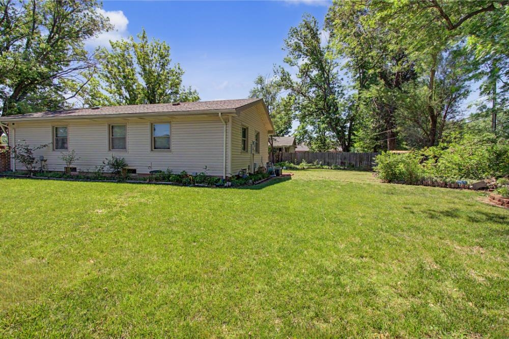 409 N Emporia, Valley Center, KS 67147