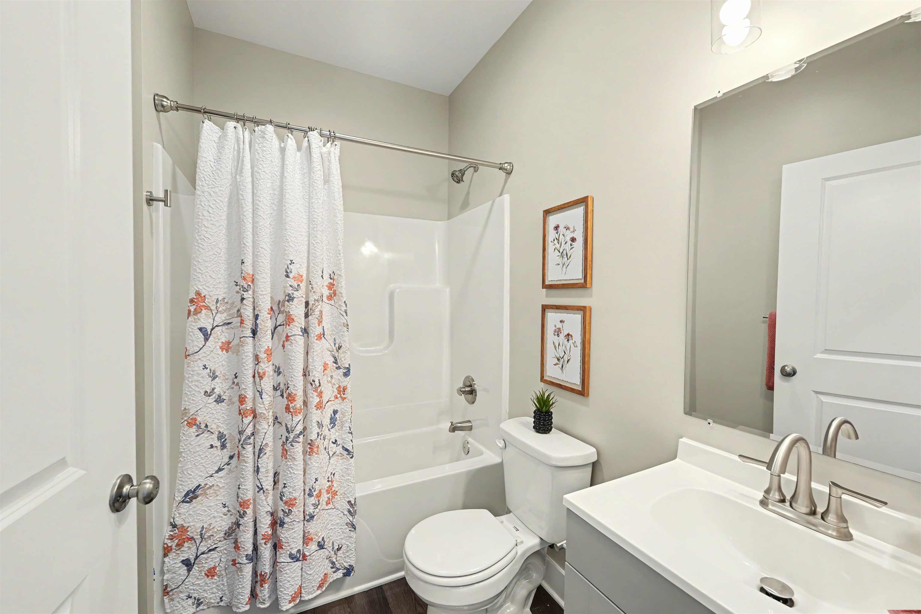 2723 Amelia Ln, Salina, KS 67401