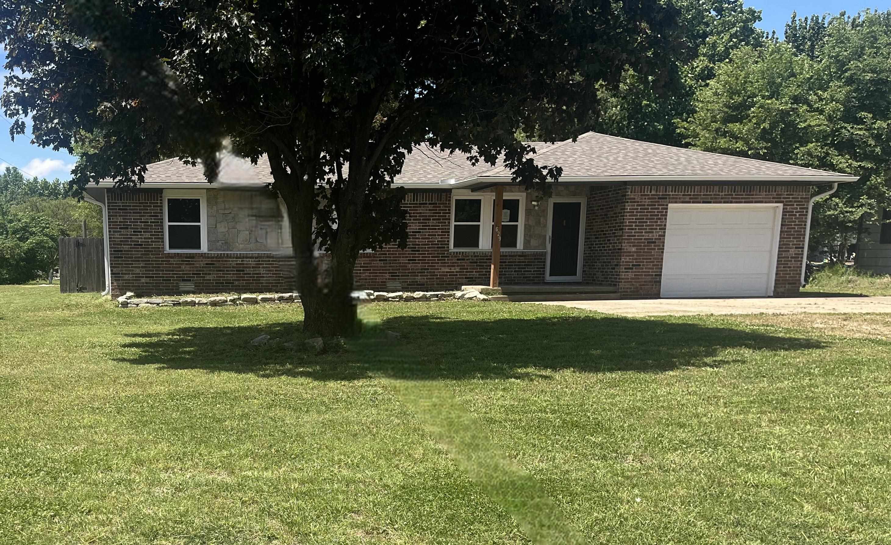 629 N Maple St, Douglass, KS 67039