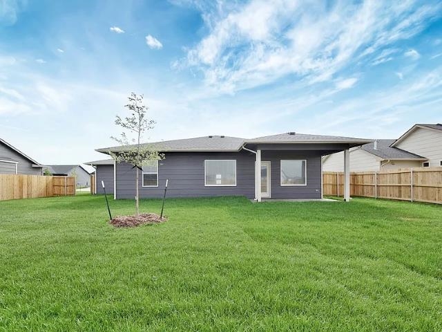 695 W Long Path Ct, Goddard, KS 67052
