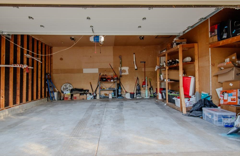 415 E Valley View St, Derby, KS 67037