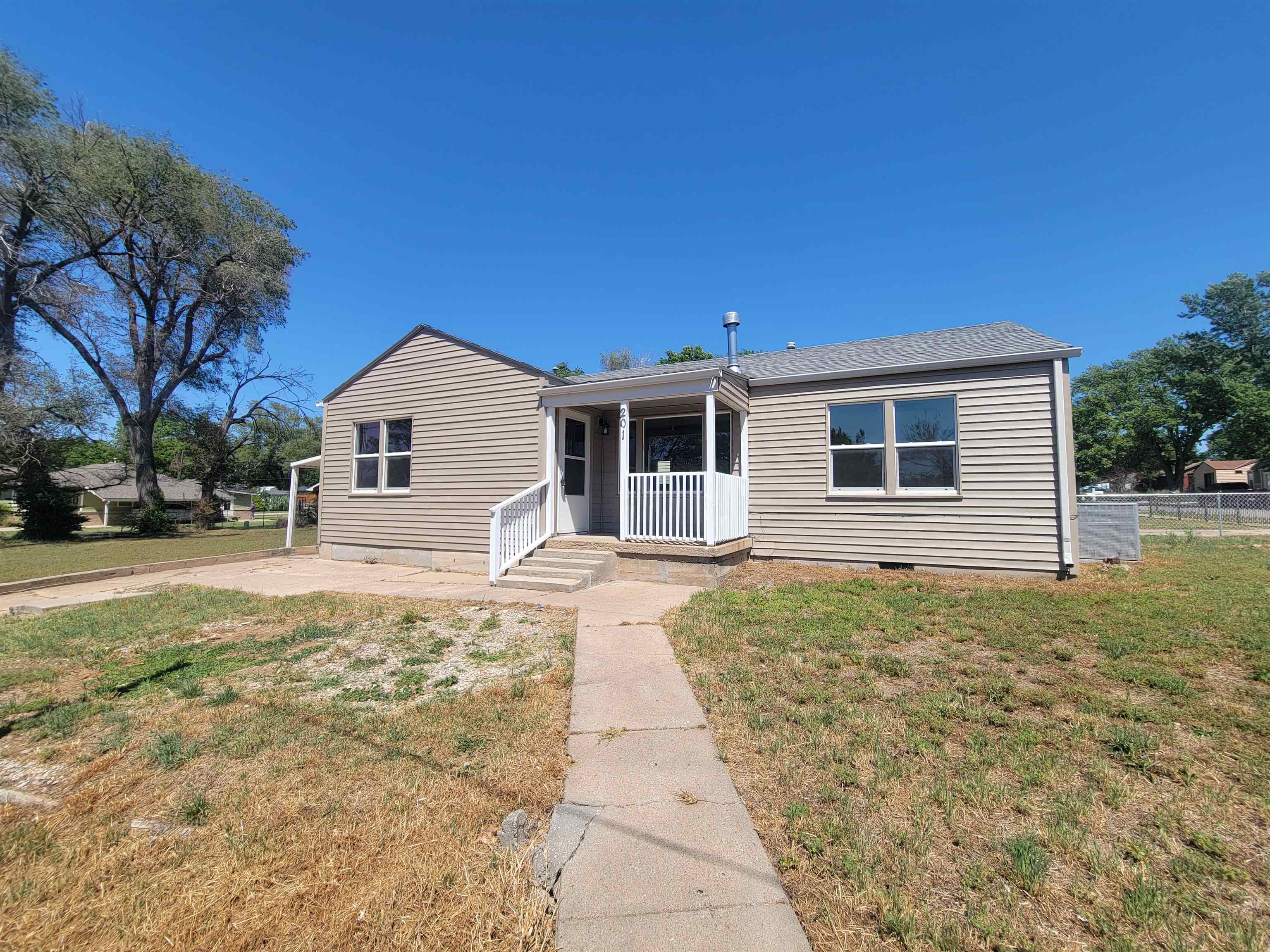 201 N Cherry, Wellington, KS 67152