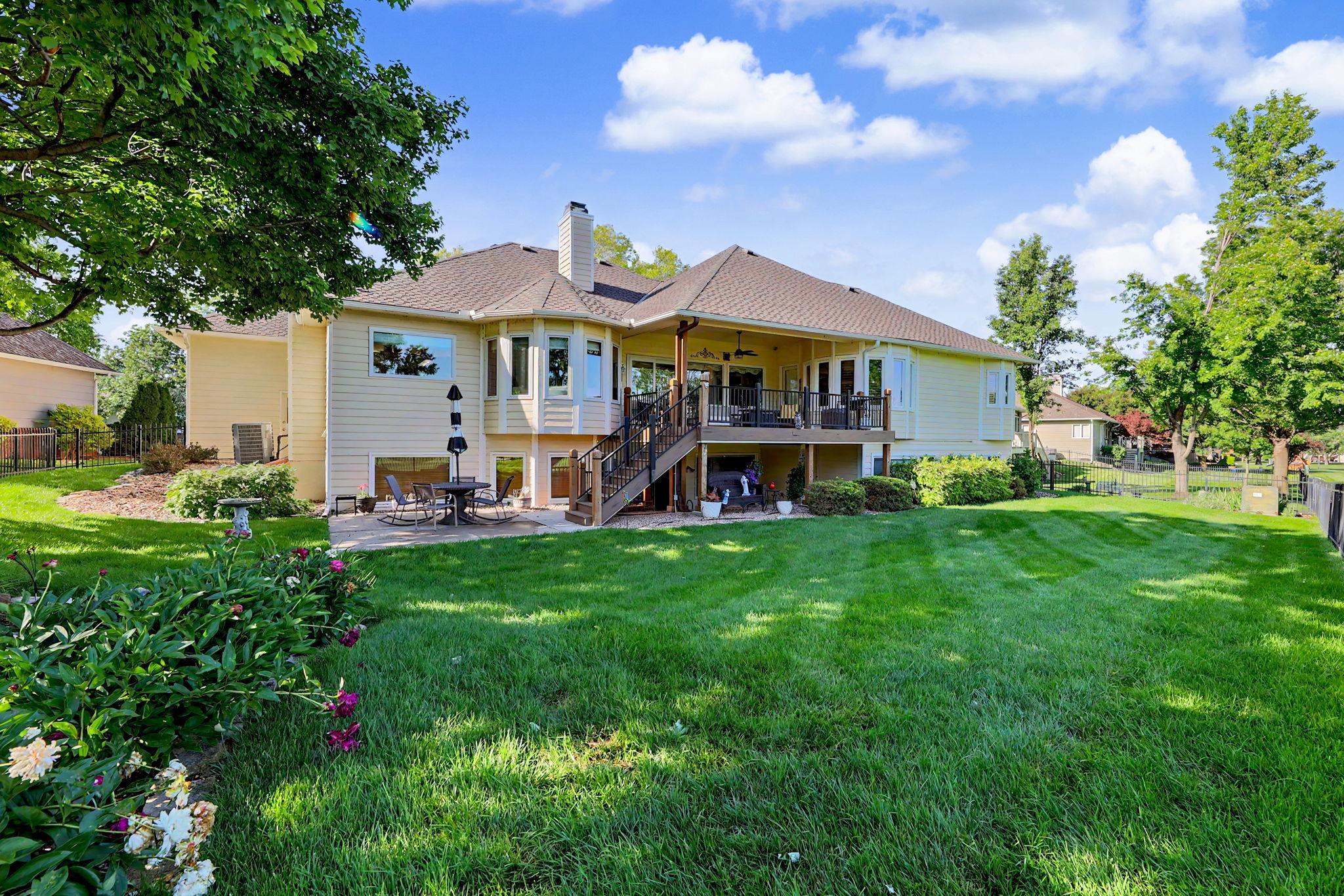 2526 N High Point Cir, Wichita, KS 67205