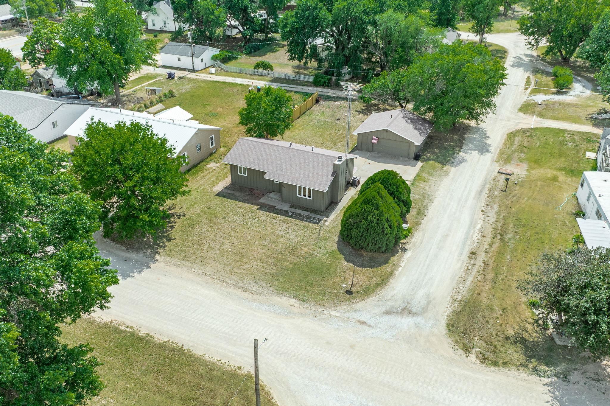 319 N Magnolia, Attica, KS 67009