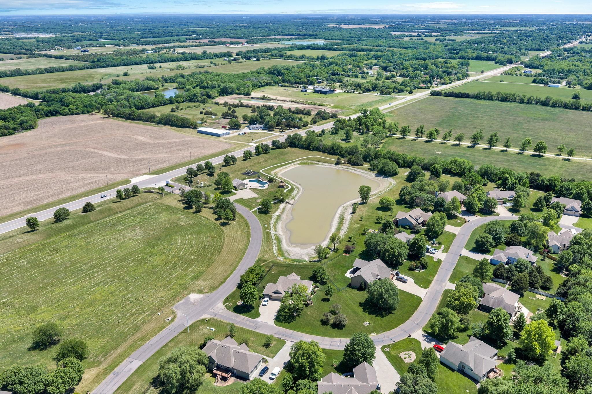 3045 Willow Crk, Rose Hill, KS 67133