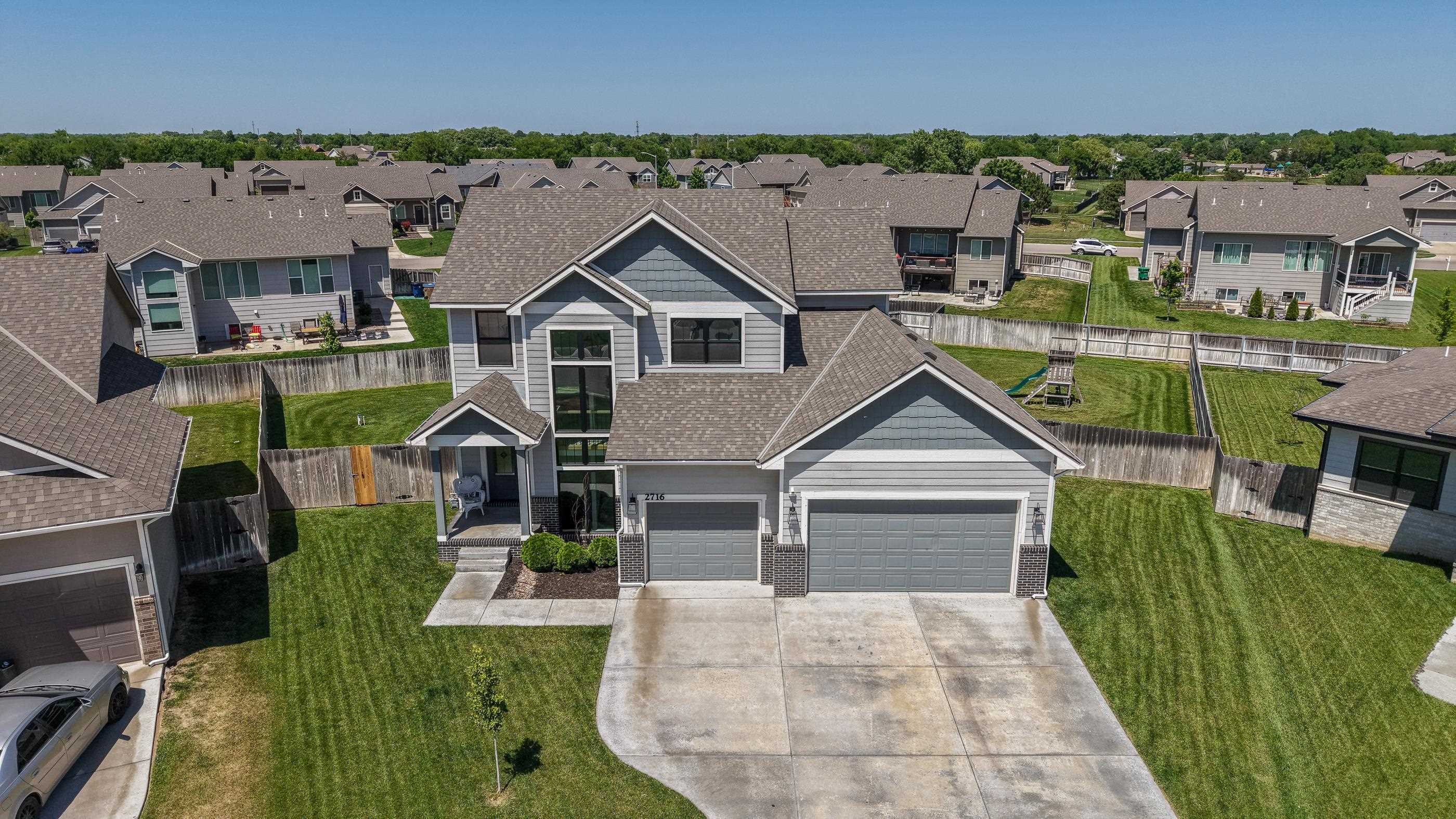 2716 S Prescott Ct, Wichita, KS 67215