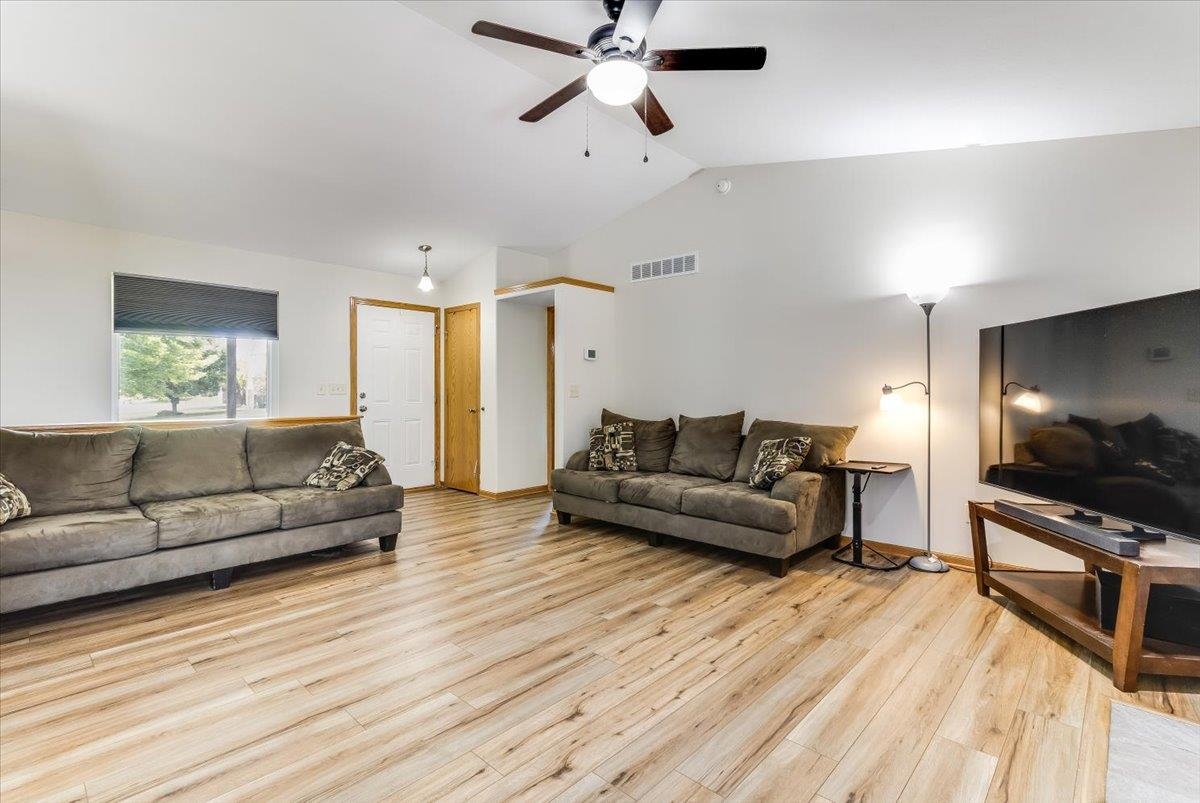 3521 N Valerie Cir, Wichita, KS 67205