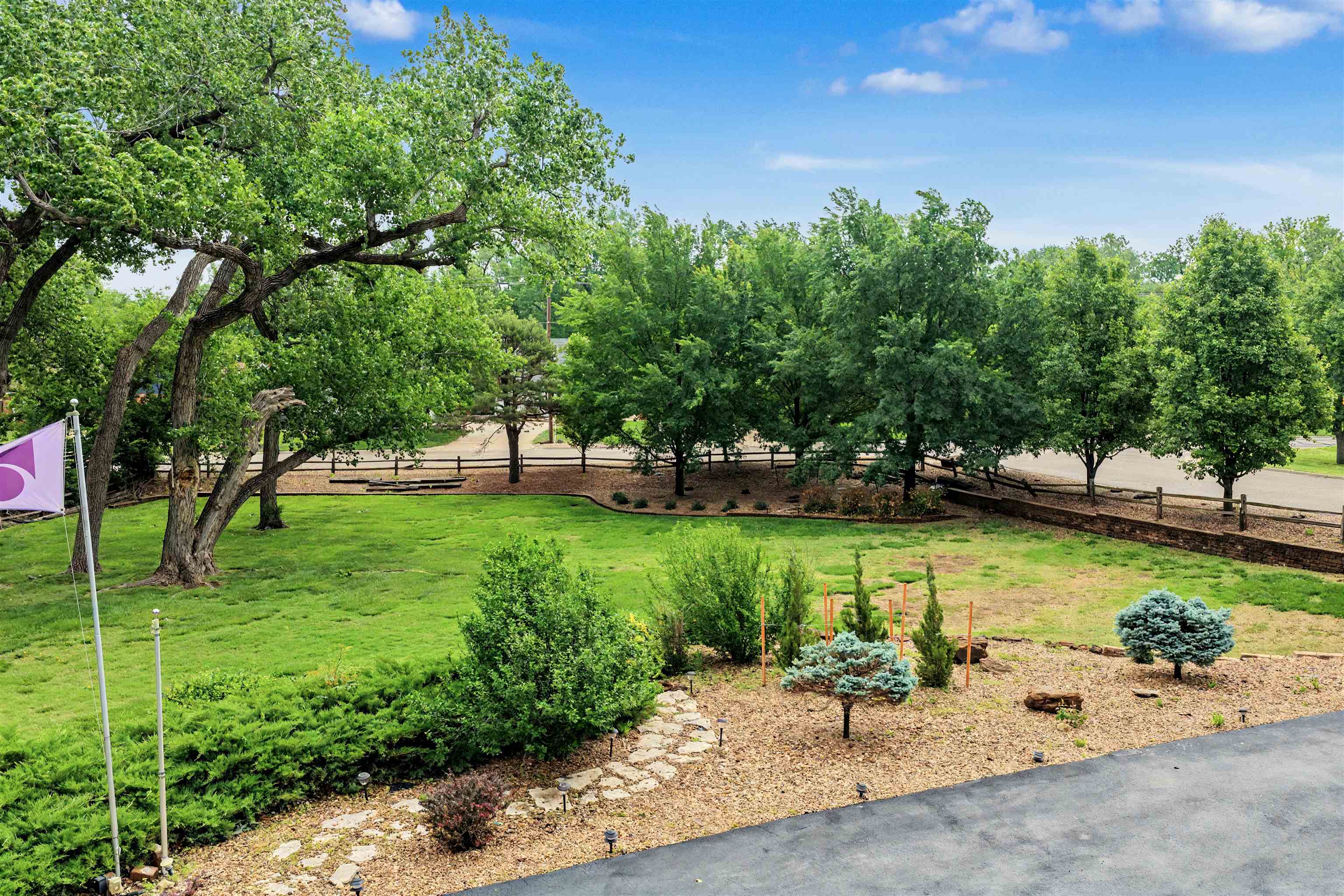 142 Seitz Dr, Salina, KS 67401