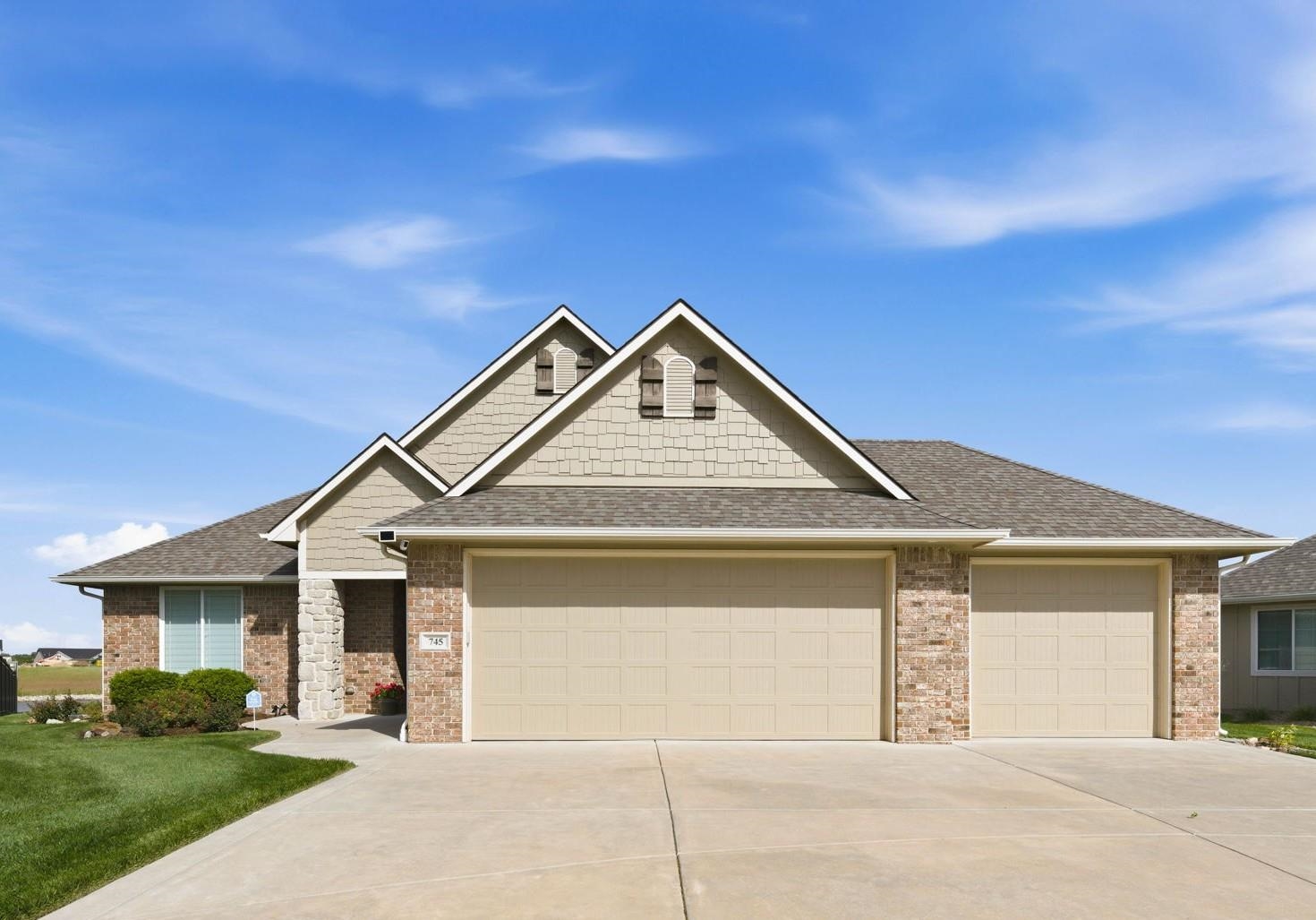 745 N Firefly Ct, Wichita, KS 67235