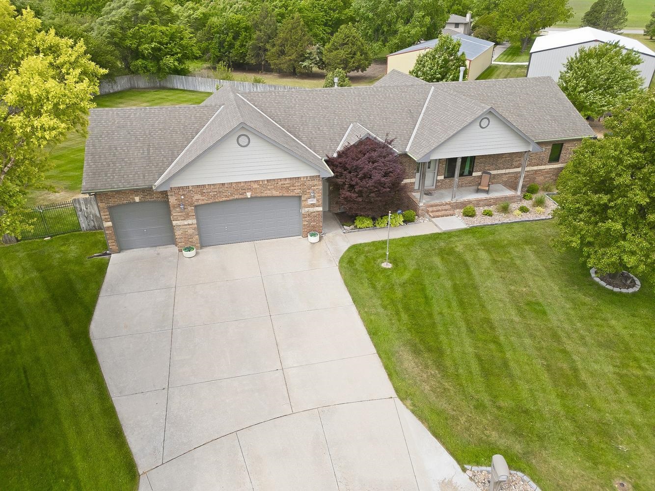 601 Autumn Rg, Newton, KS 67114