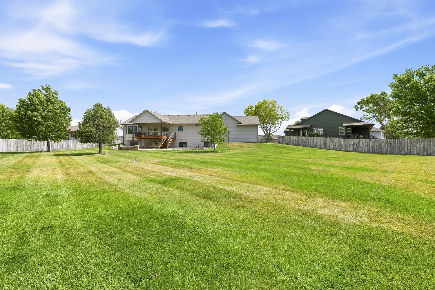 601 Autumn Rg, Newton, KS 67114