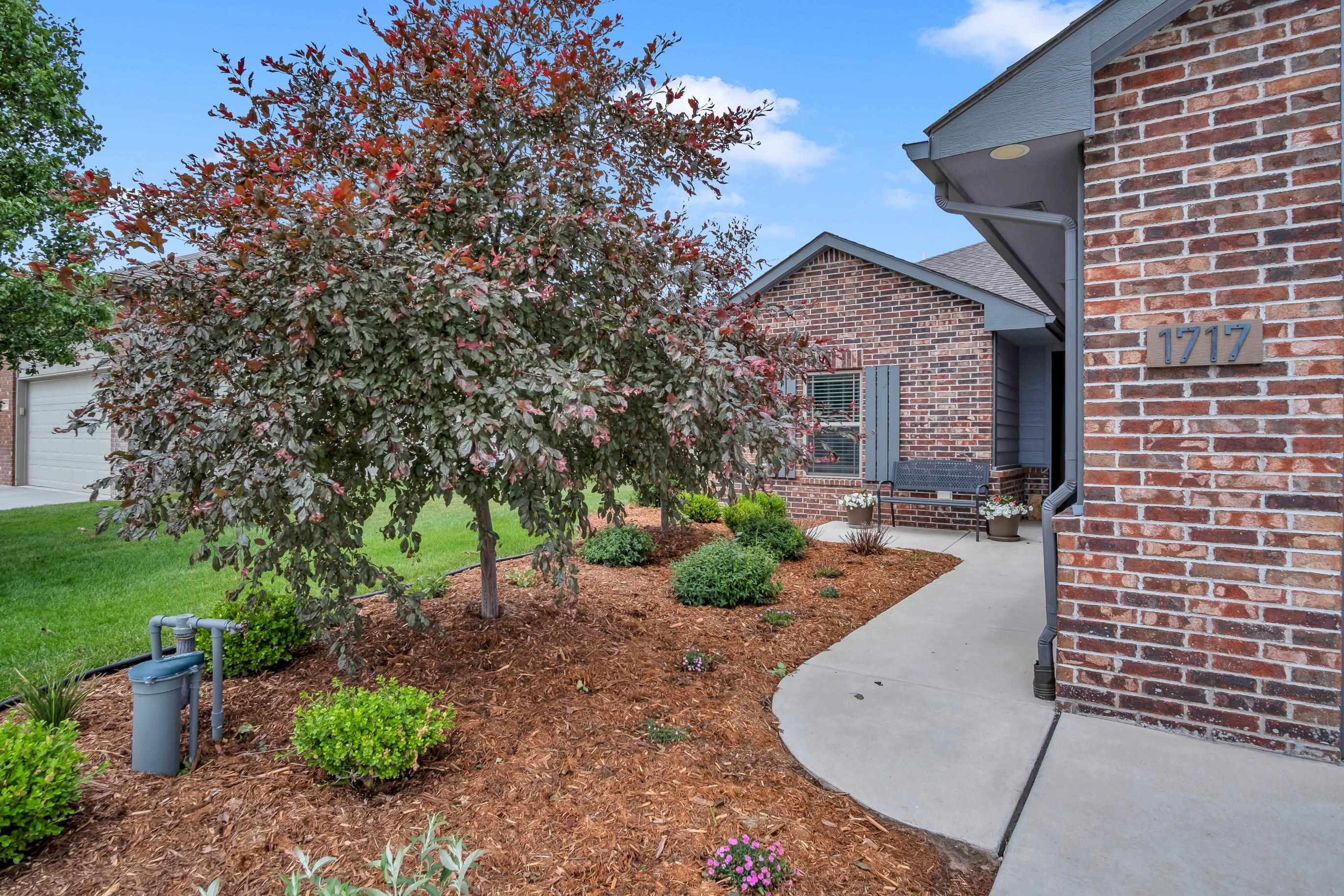 1717 Casey, Newton, KS 67114