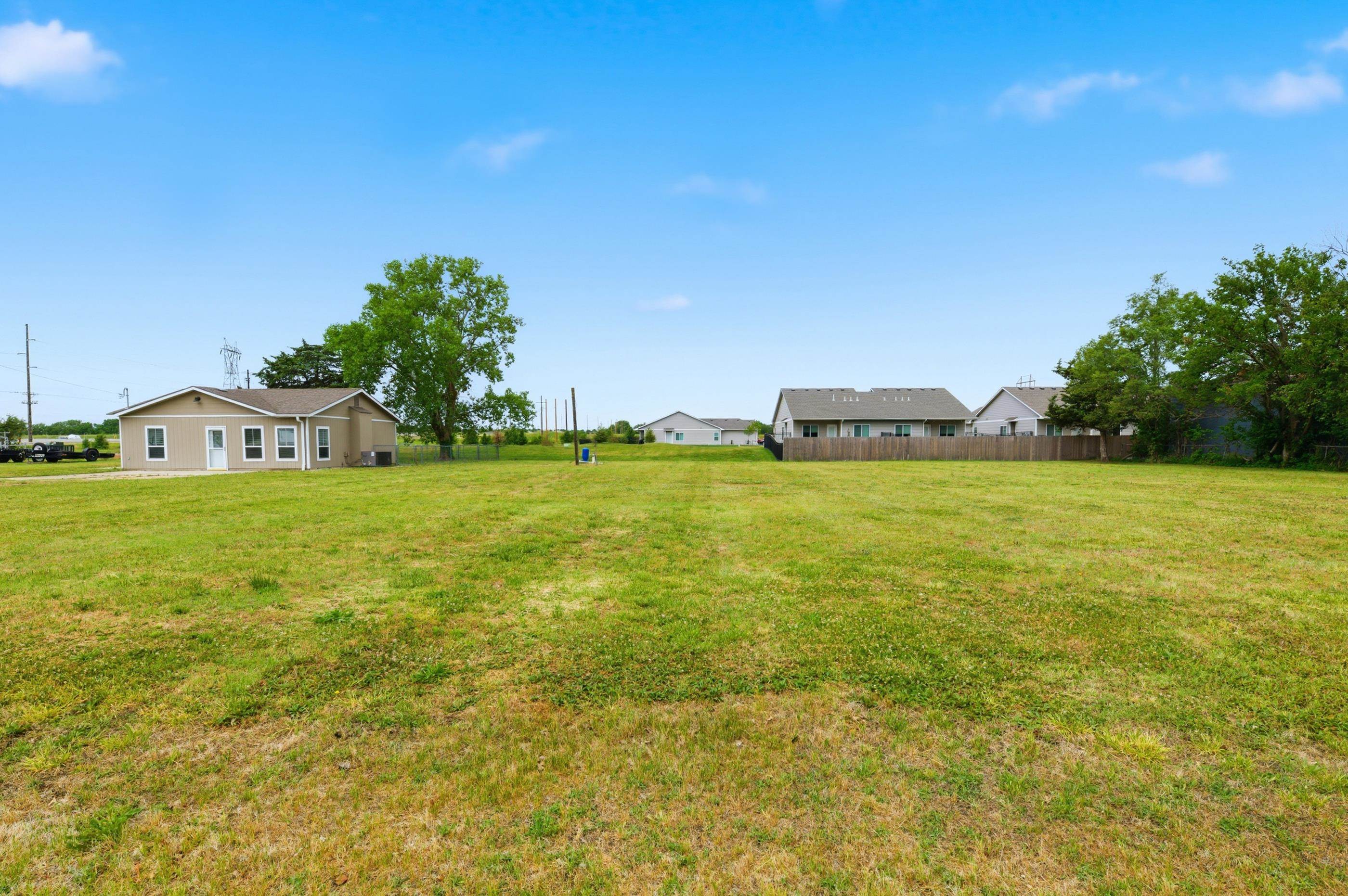 3933 S Baehr, Wichita, KS 67215