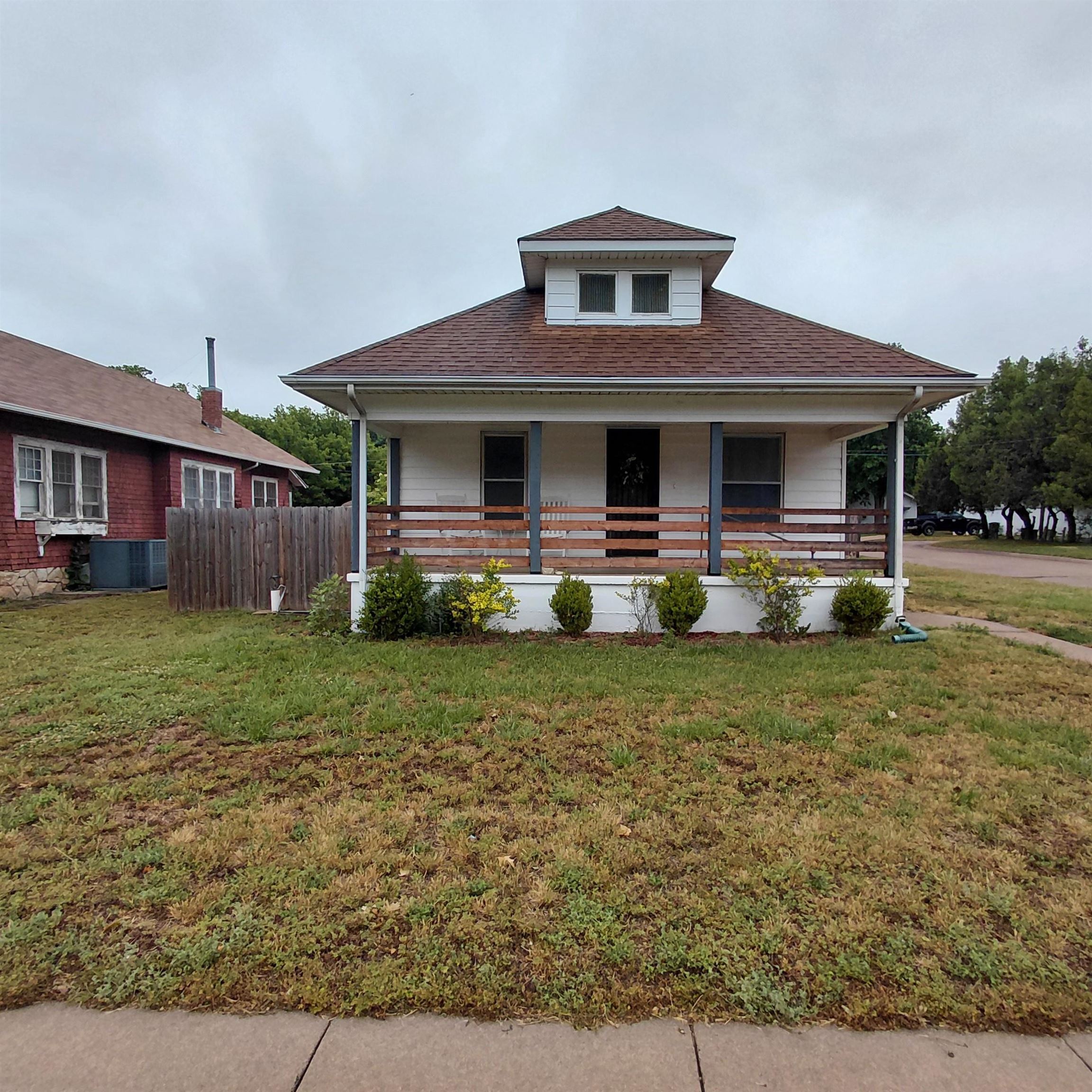 903 N Washington, Wellington, KS 67152