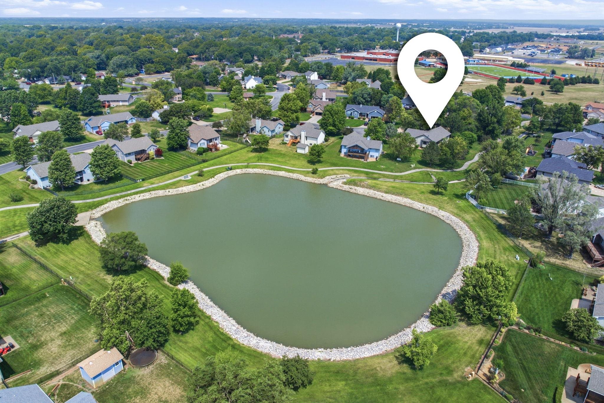 418 Streamside Ct, Clearwater, KS 67026